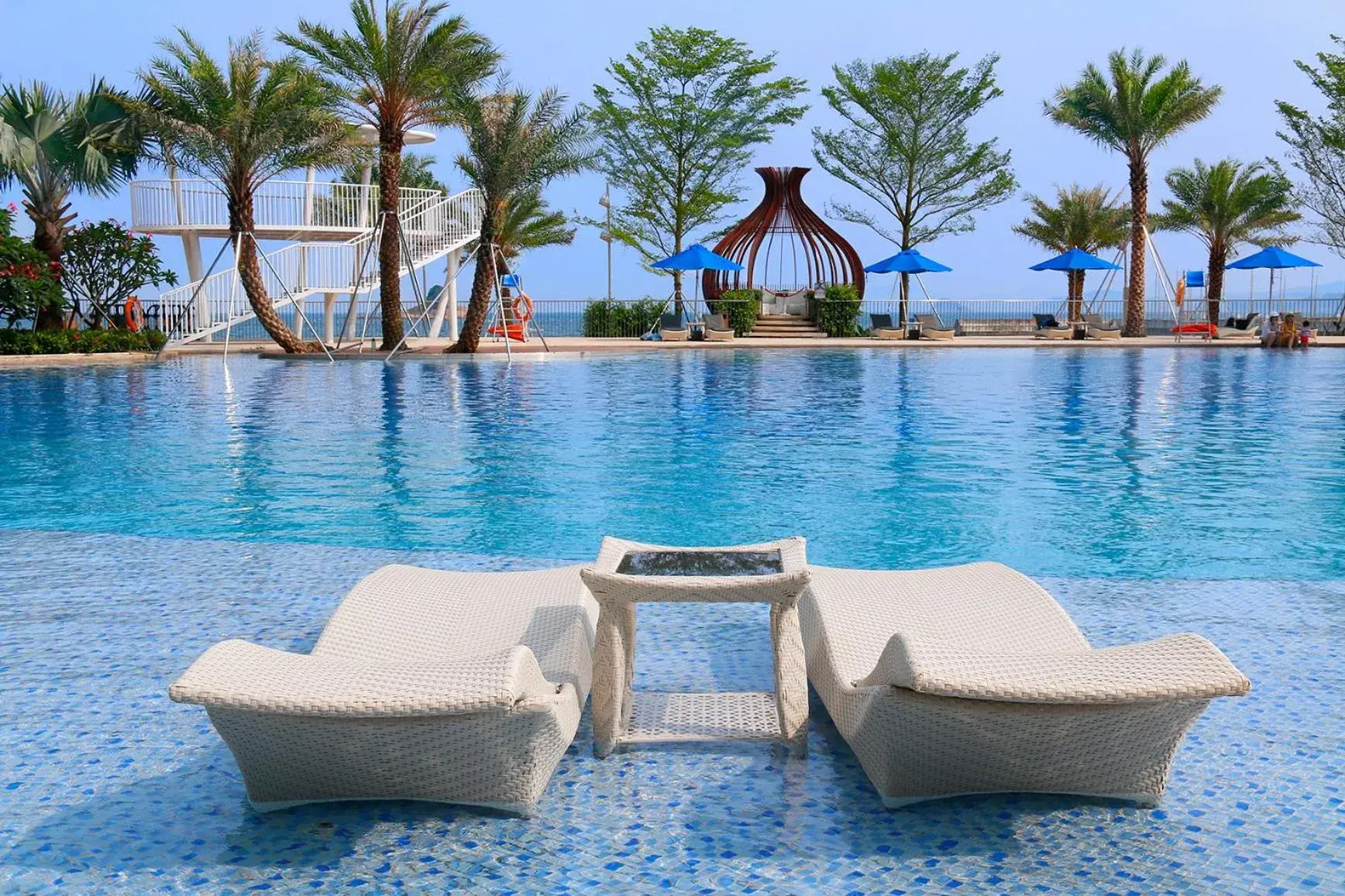 Swimming pool in Intercontinental Shenzhen Dameisha Resort by IHG Swimming pool in Intercontinental Shenzhen Dameisha Resort by IHG