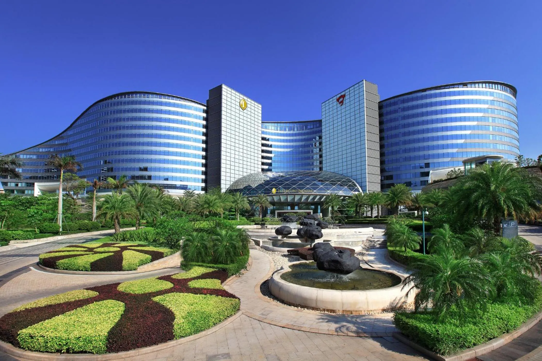 Property building in Intercontinental Shenzhen Dameisha Resort by IHG