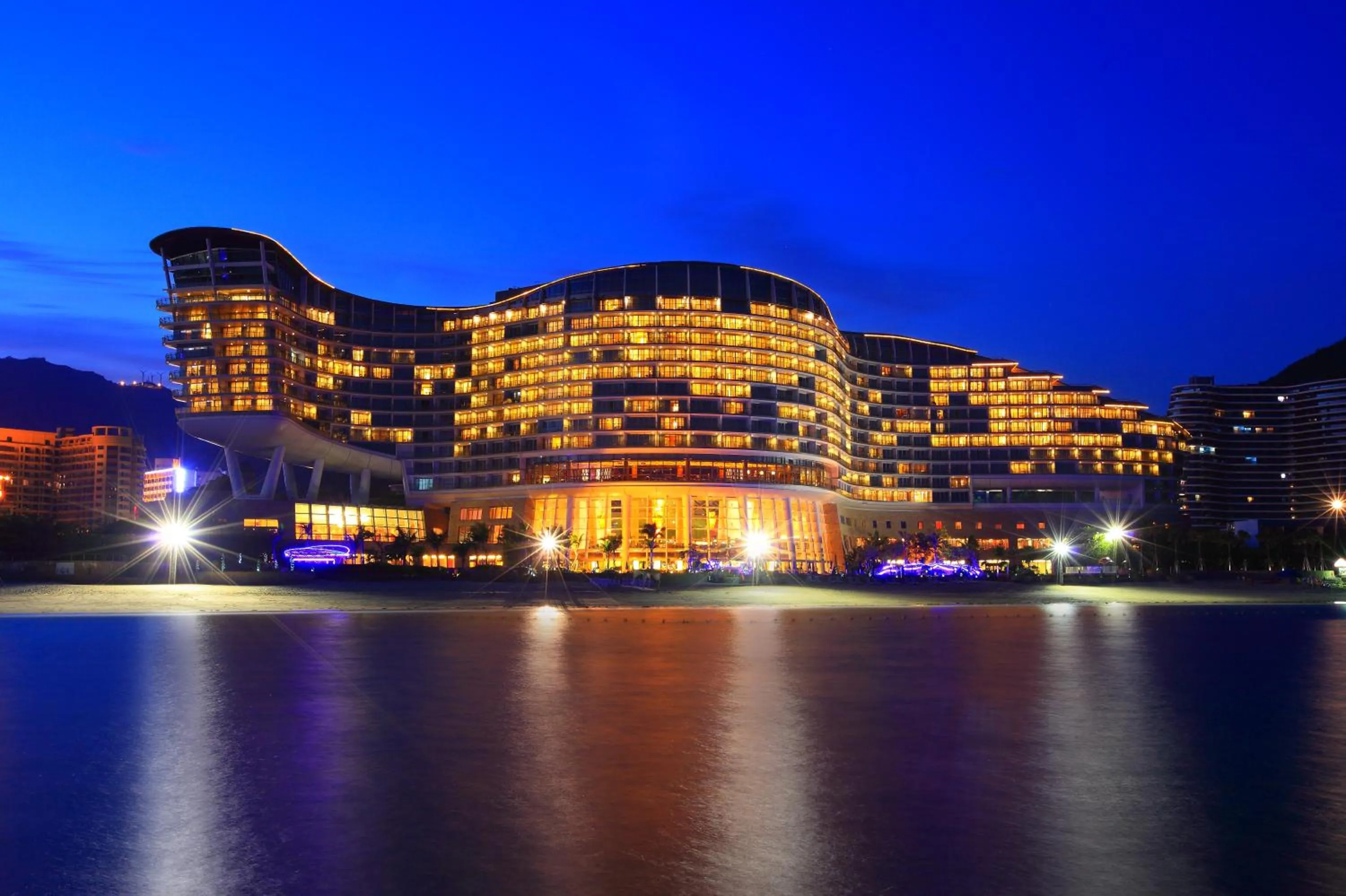 Property building in Intercontinental Shenzhen Dameisha Resort by IHG