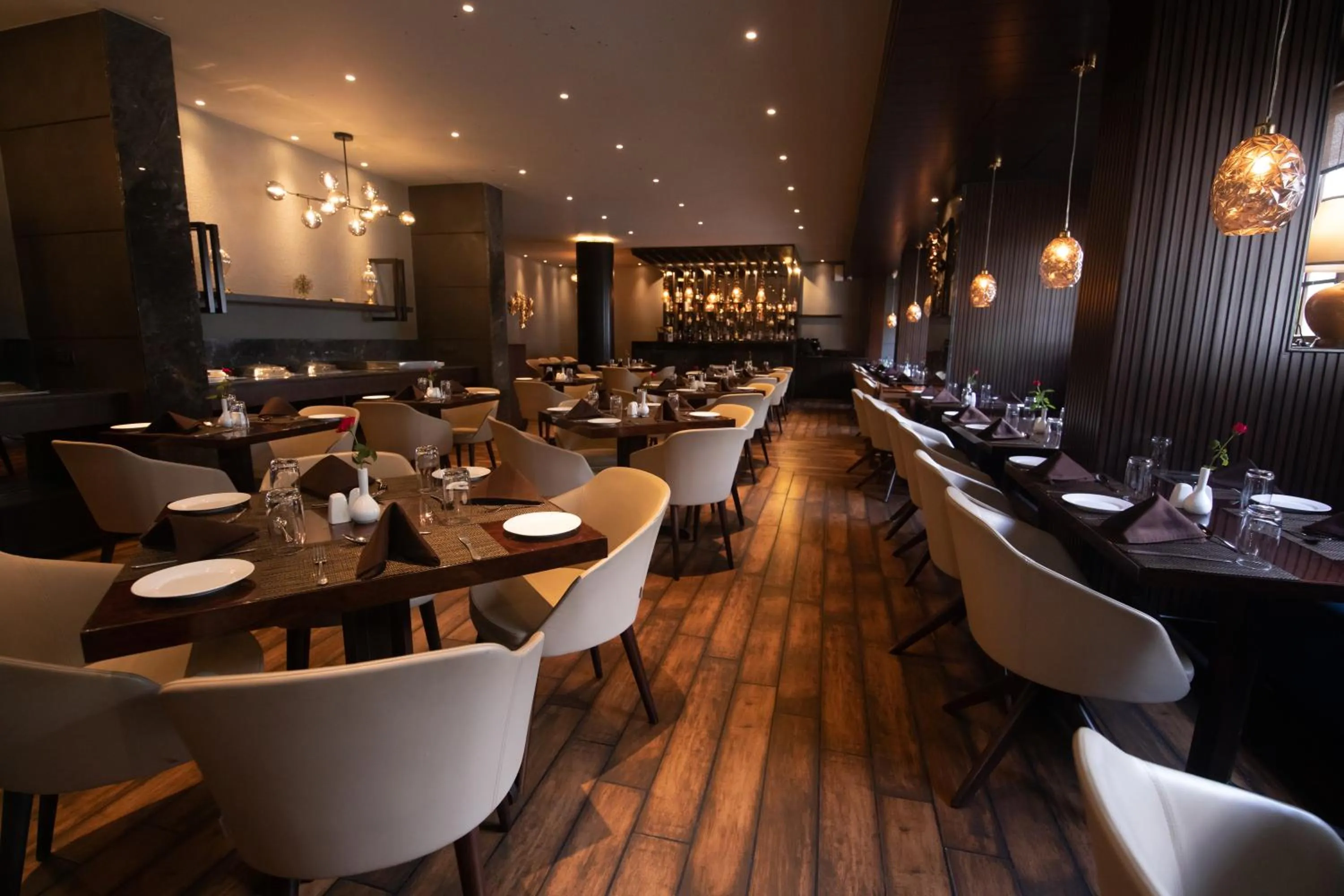 Restaurant/places to eat in The Cindrella Hotel