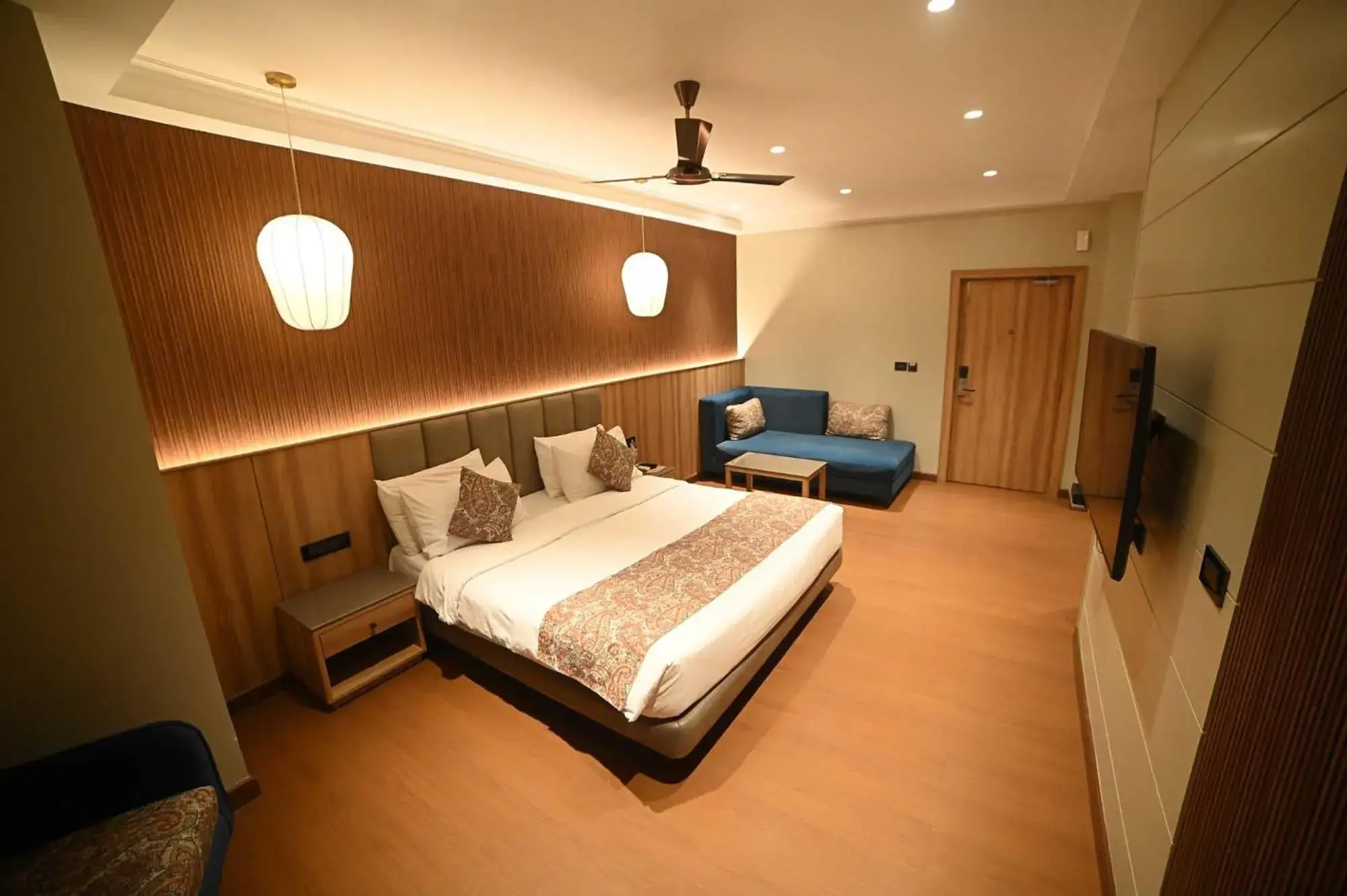 Super Deluxe Double Room - single occupancy in The Cindrella Hotel Super Deluxe Double Room - single occupancy in The Cindrella Hotel
