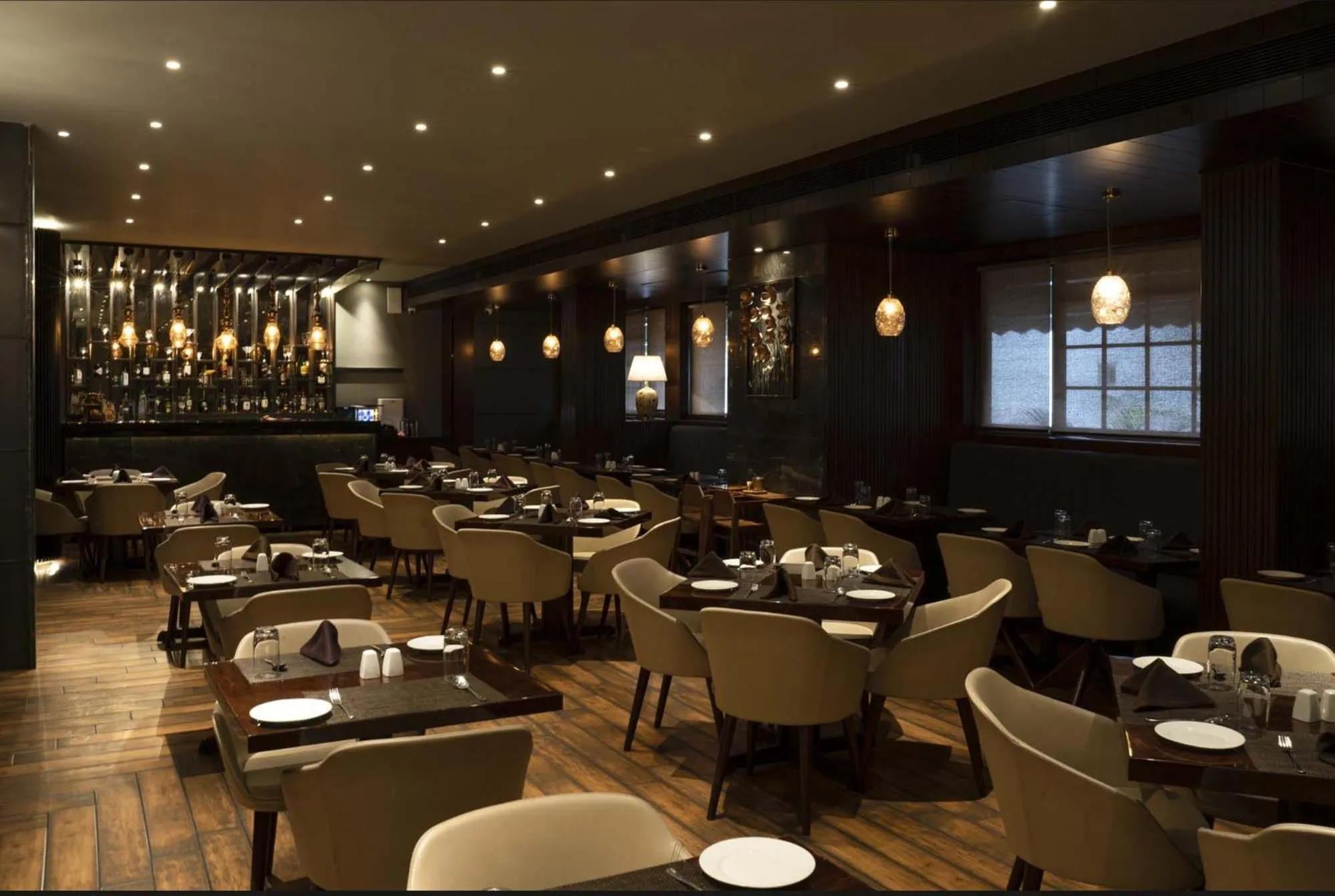 Restaurant/places to eat in The Cindrella Hotel