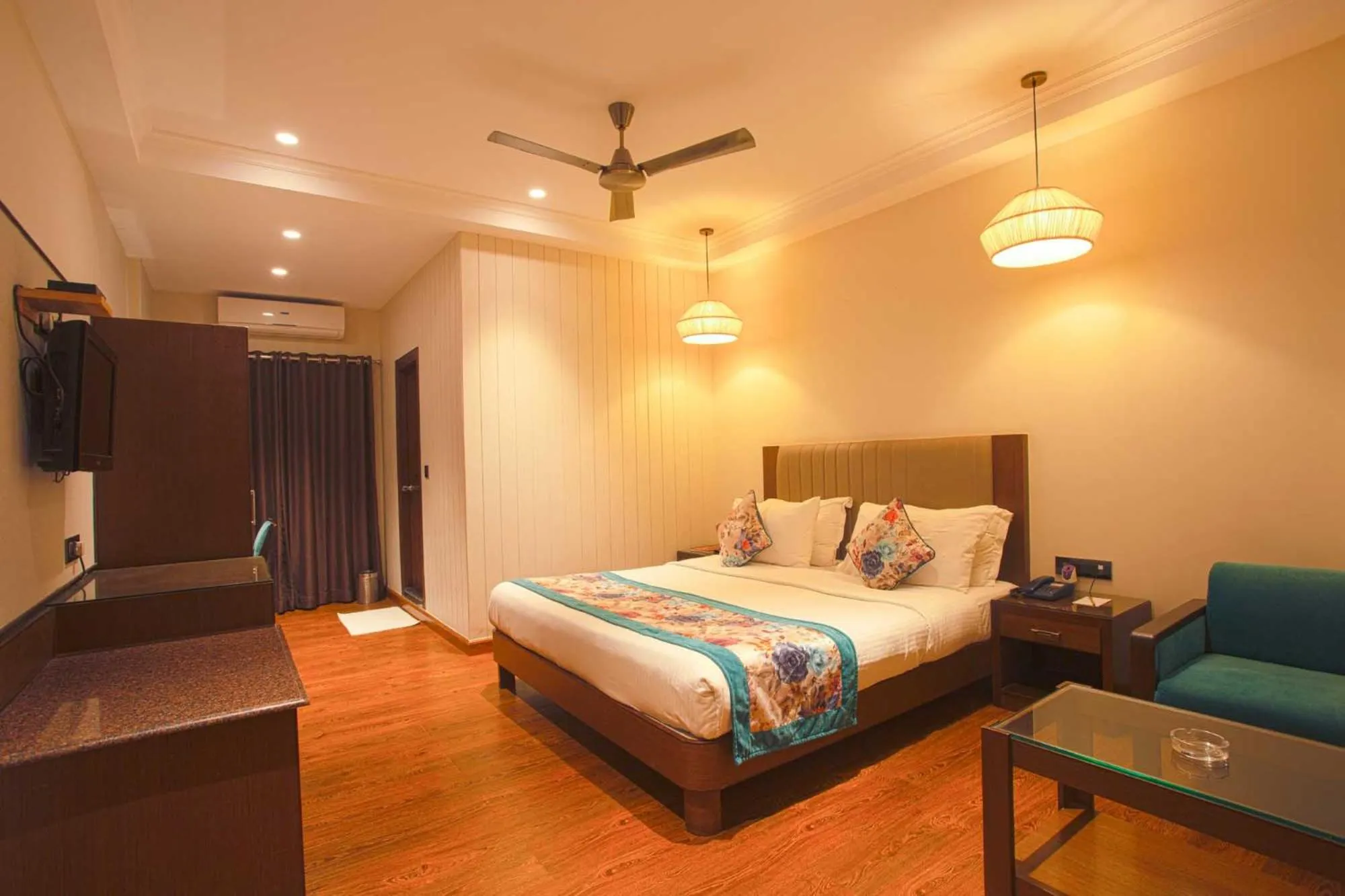 Bed in The Cindrella Hotel