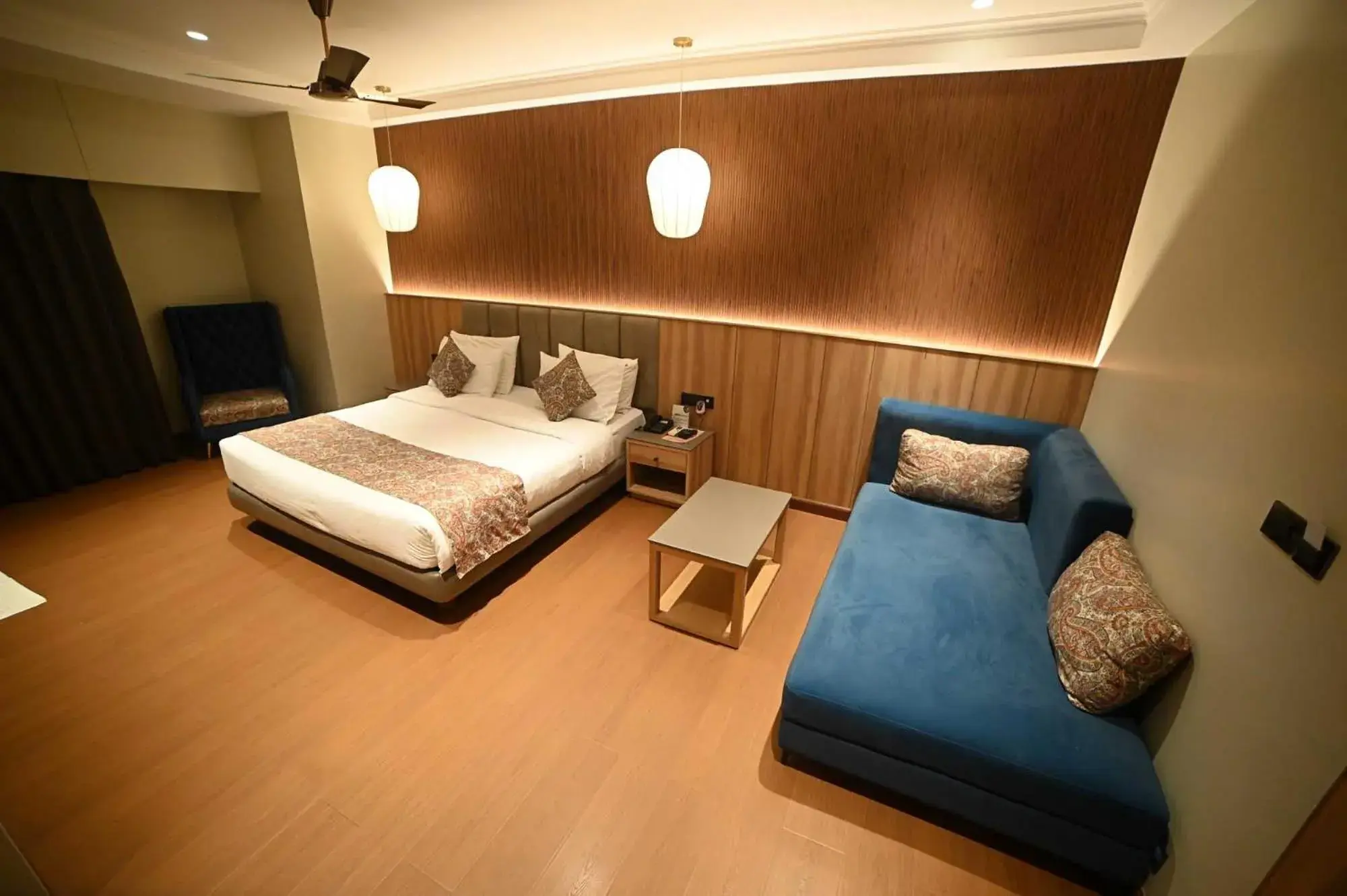 Super Deluxe Double Room - single occupancy in The Cindrella Hotel Super Deluxe Double Room - single occupancy in The Cindrella Hotel