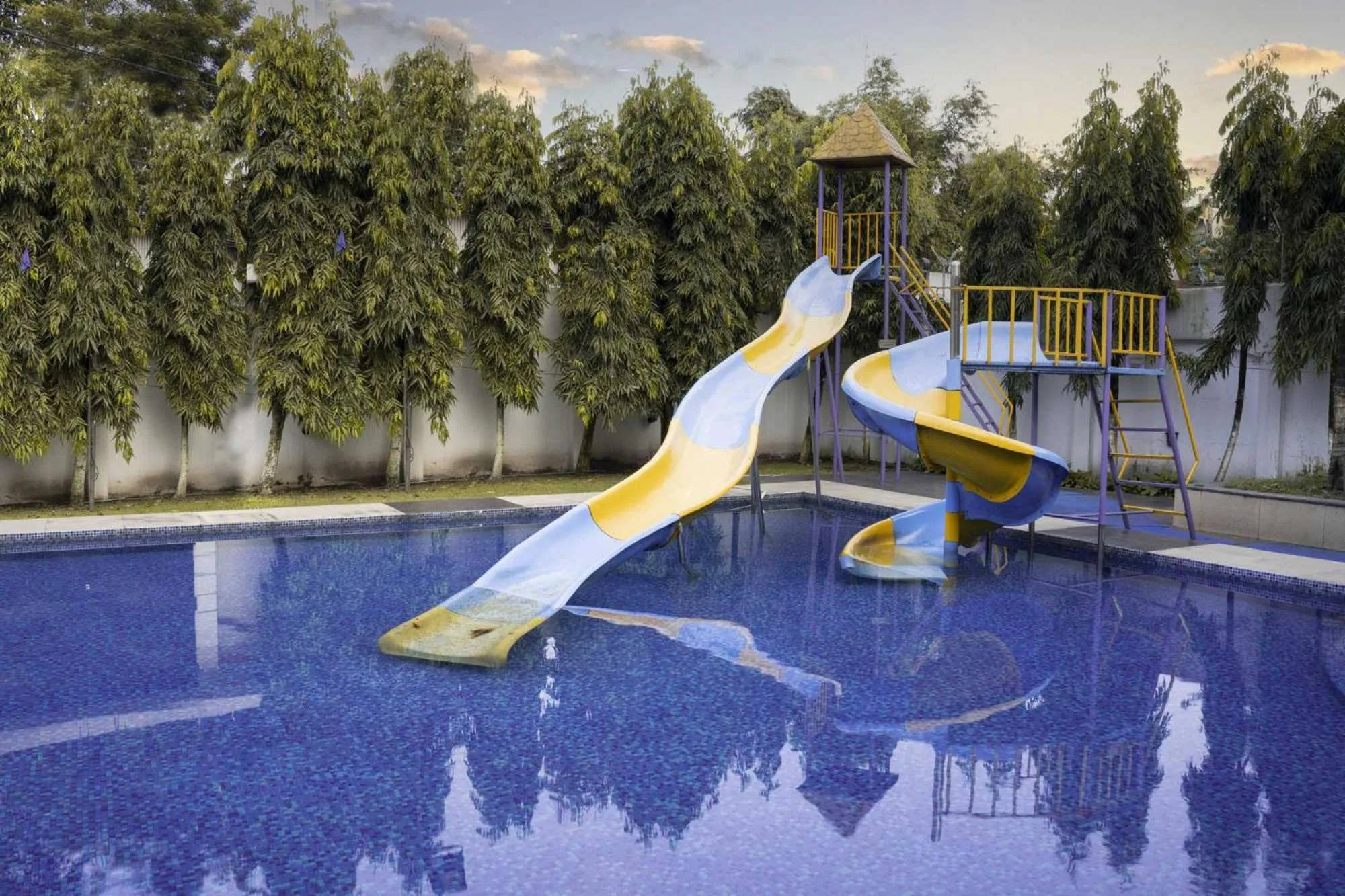 Swimming pool in The Cindrella Hotel