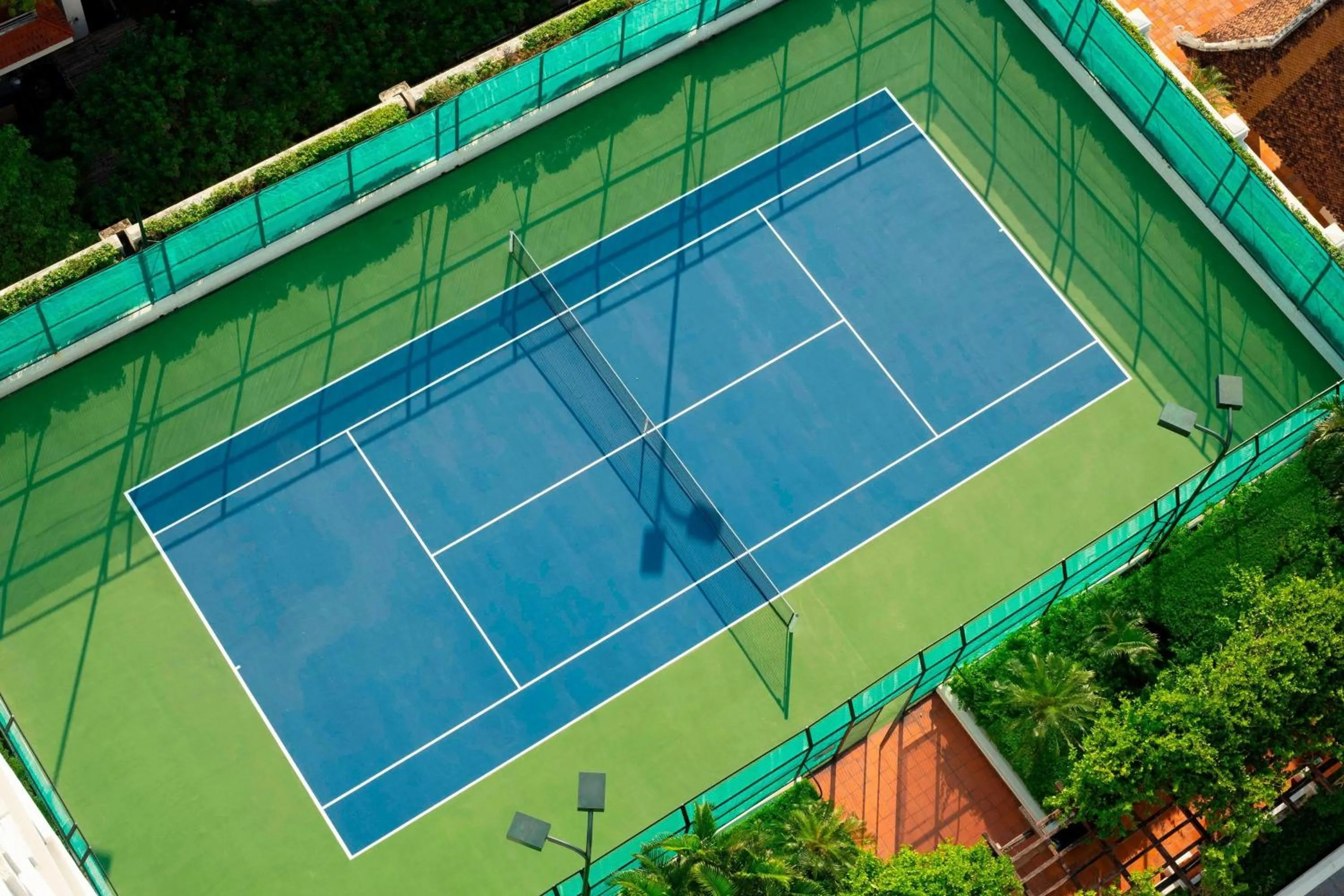 Tennis court in Sheraton Hanoi Hotel
