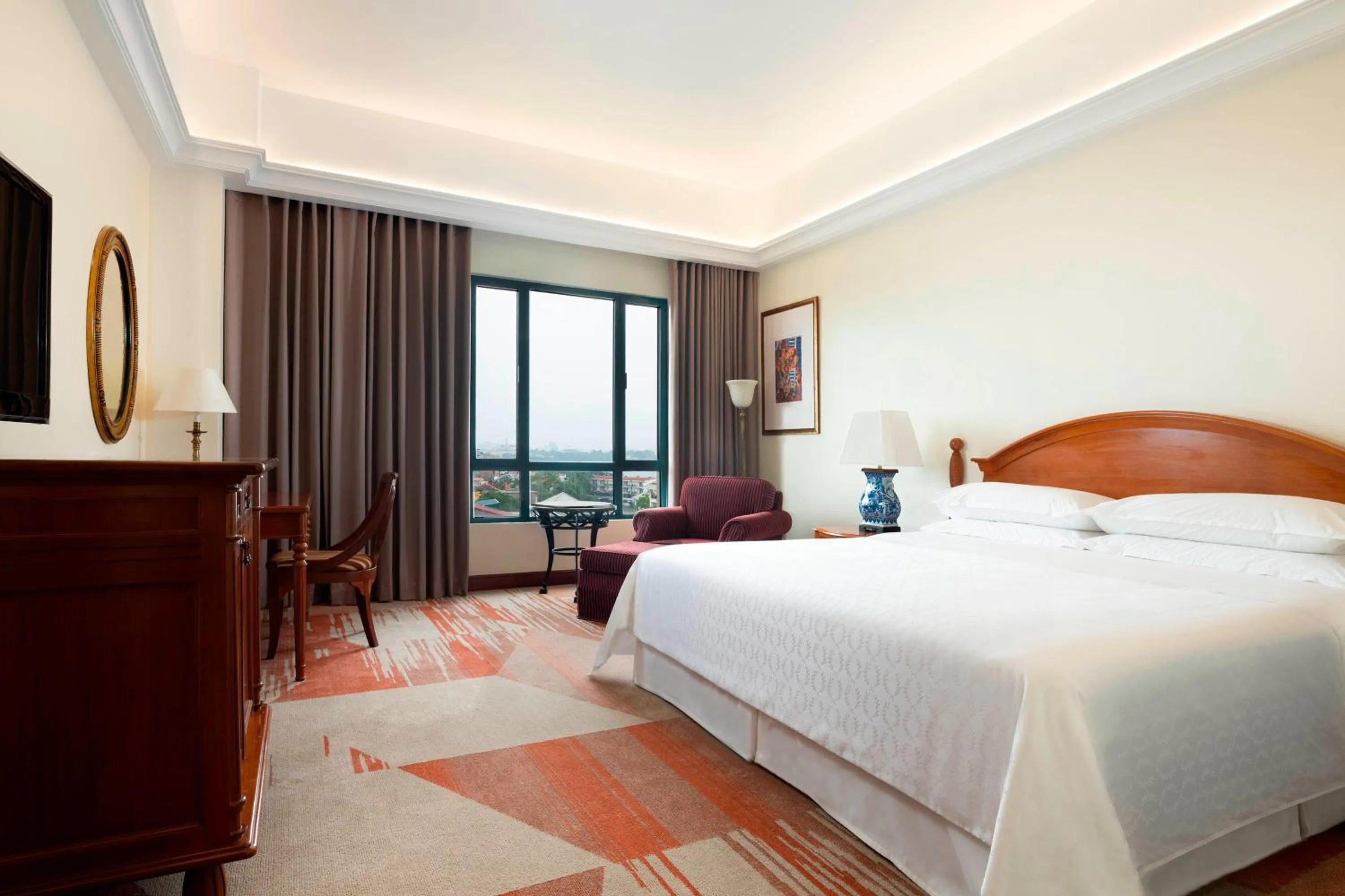 Photo of the whole room, Bed in Sheraton Hanoi Hotel