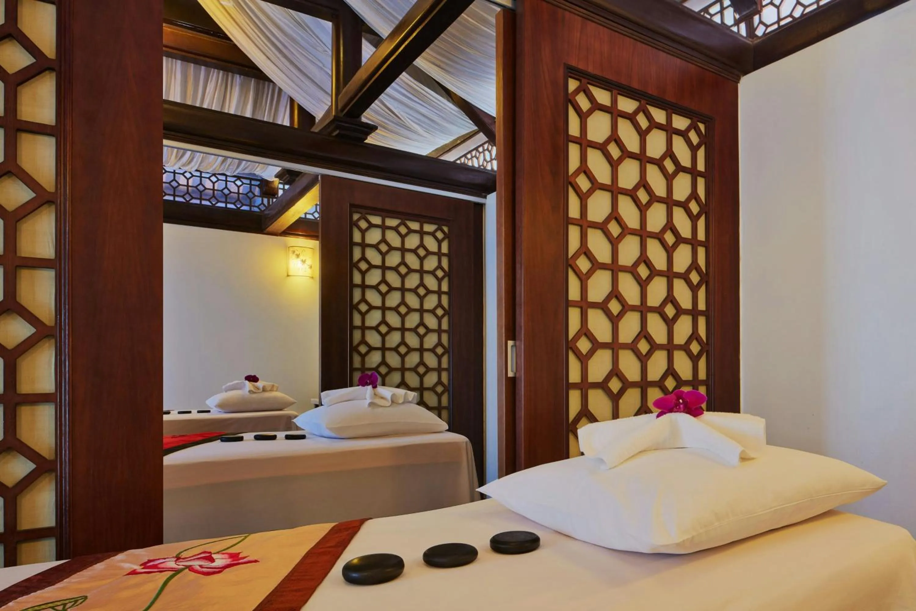 Spa and wellness centre/facilities, Bed in Sheraton Hanoi Hotel