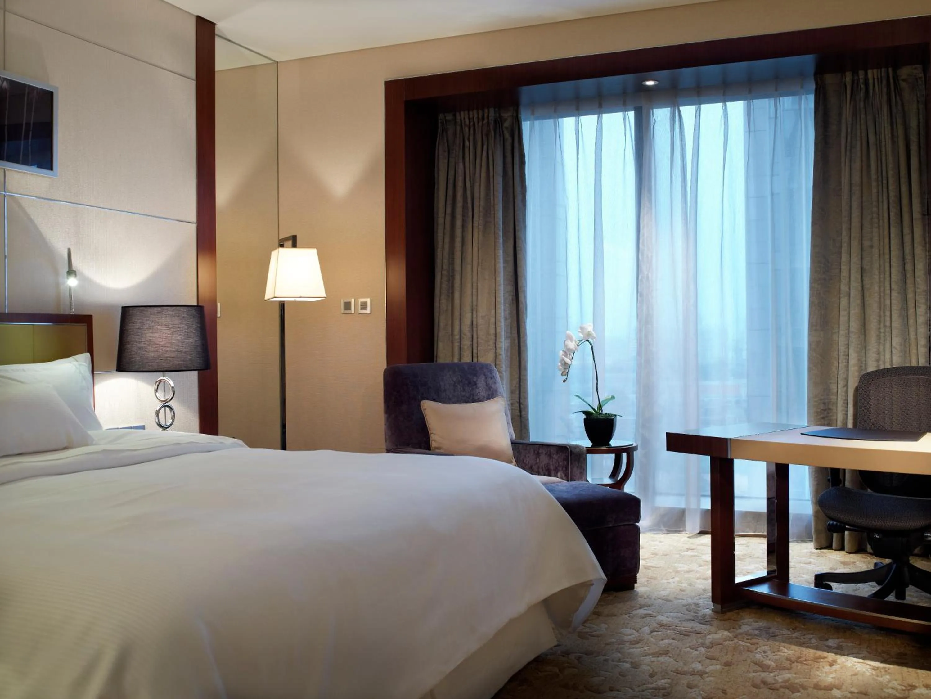 Bedroom, Bed in The Westin Tianjin