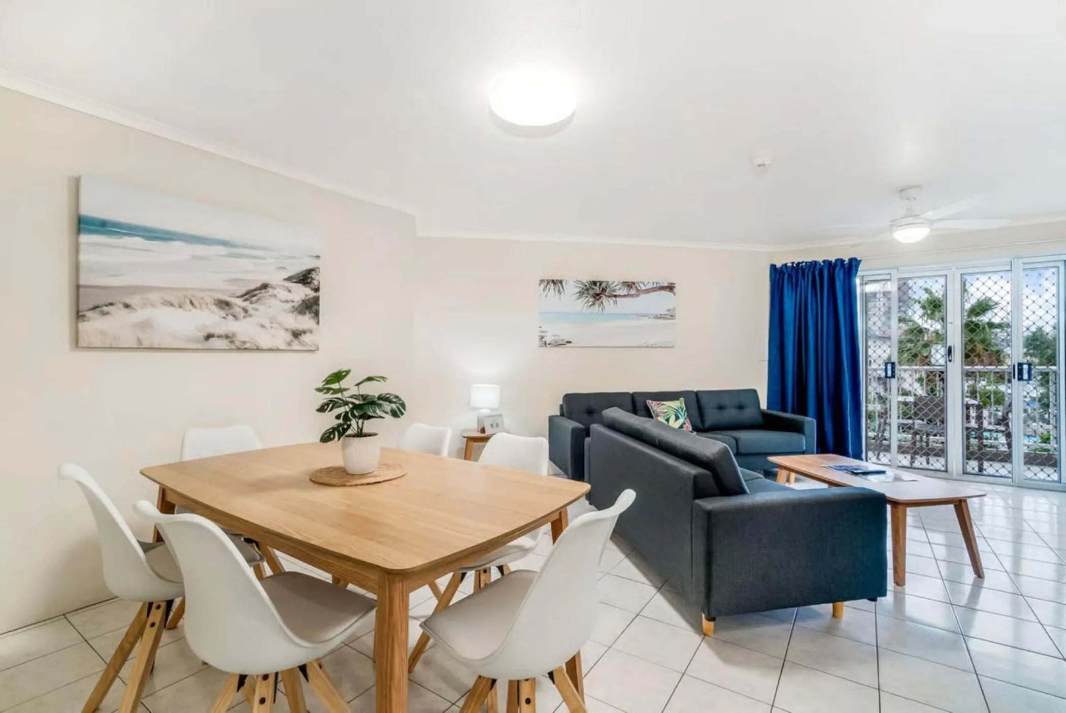 Living room in Markham Court