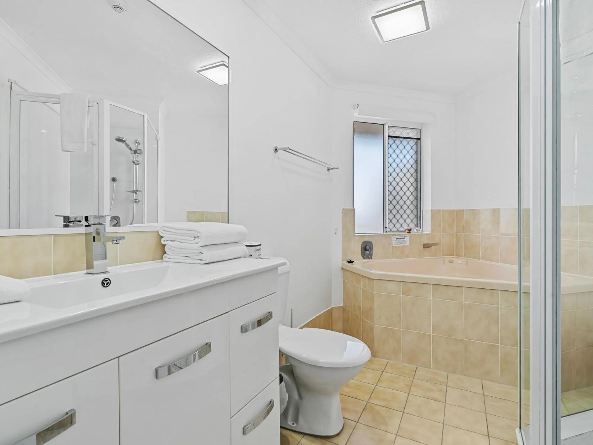 Bathroom in Markham Court