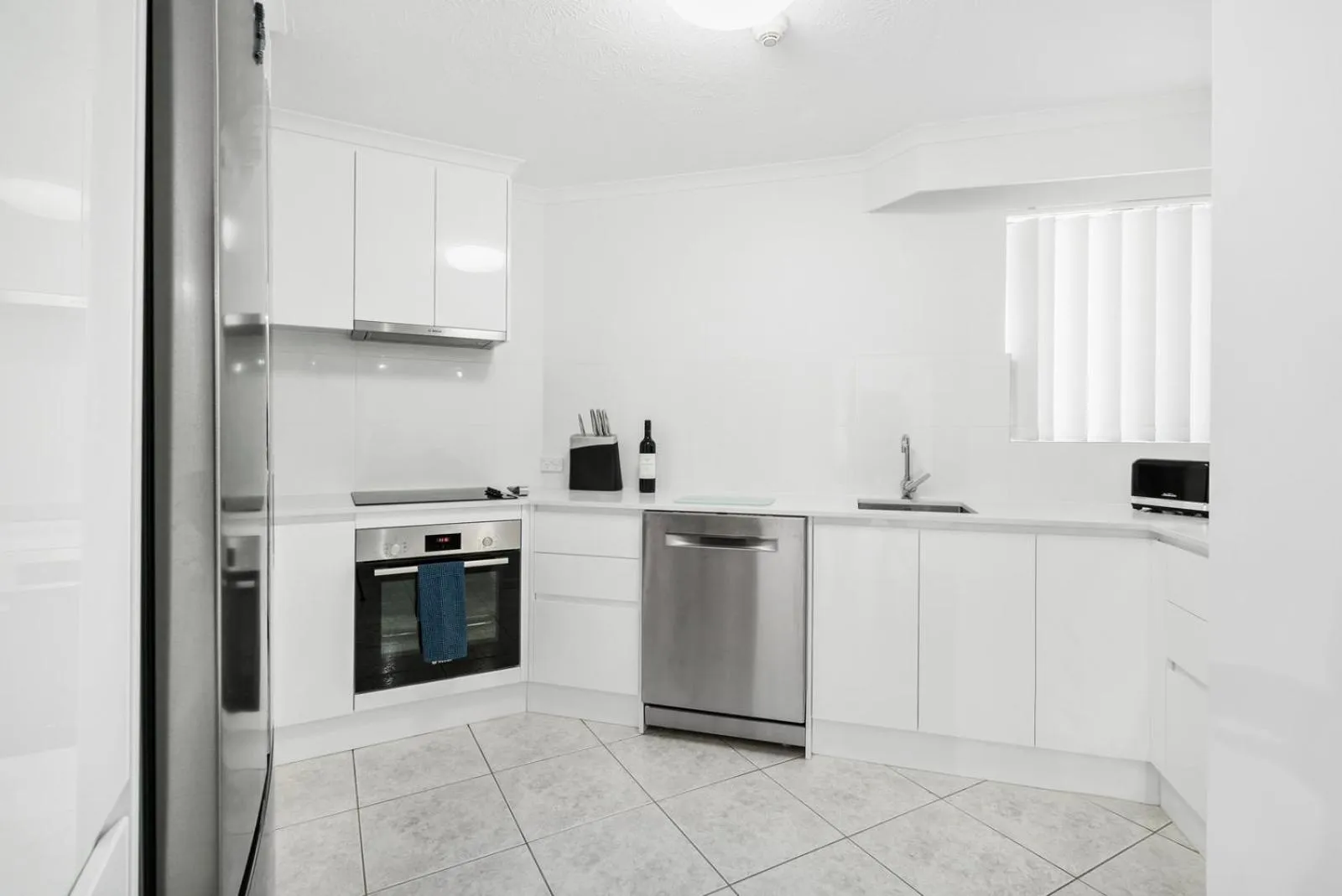 Kitchen or kitchenette in Markham Court