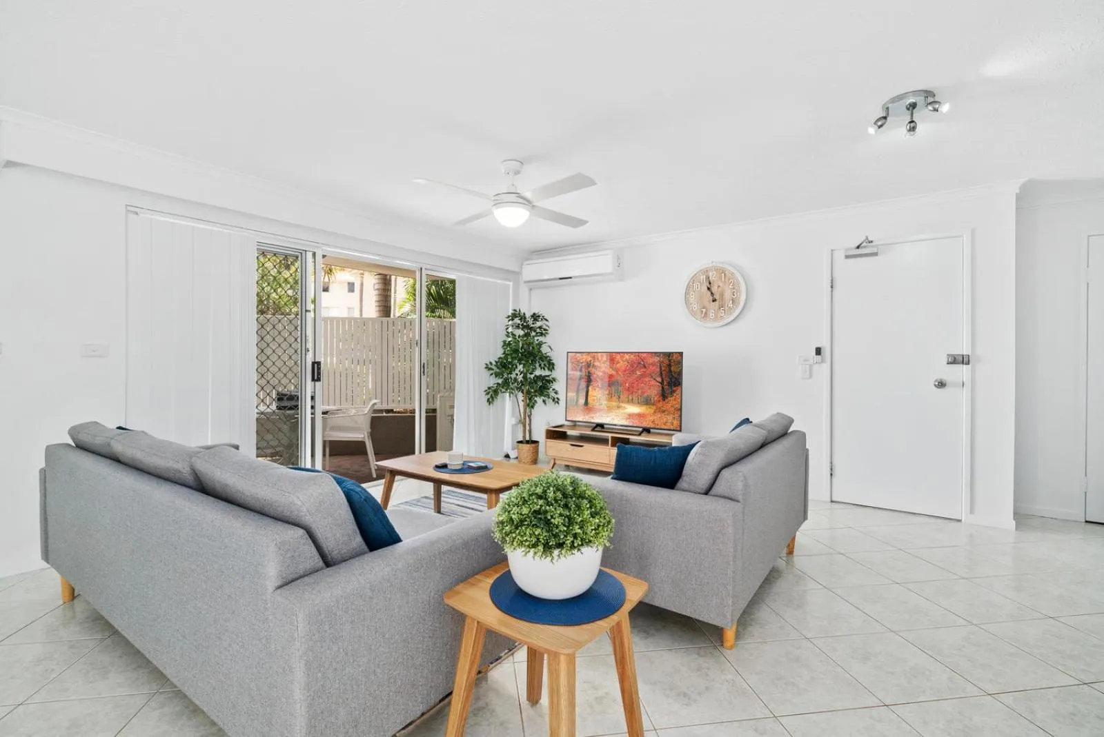 Kitchen or kitchenette in Markham Court