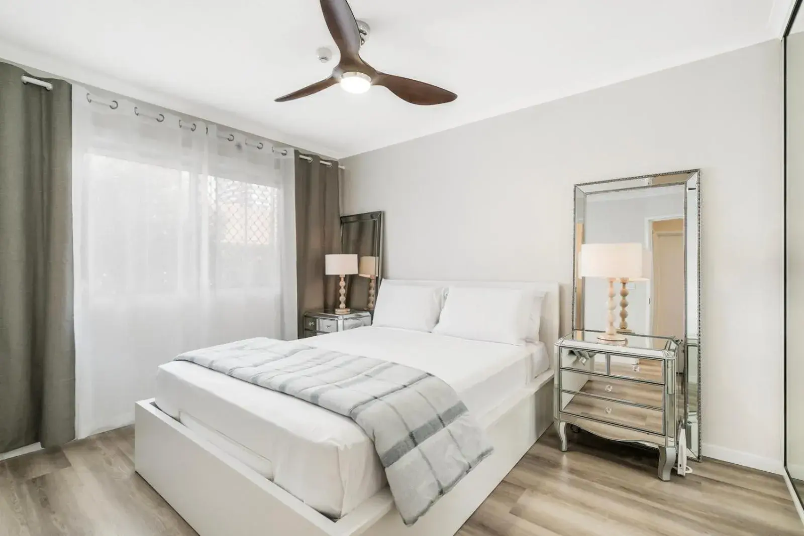 Bedroom, Bed in Markham Court Bedroom, Bed in Markham Court