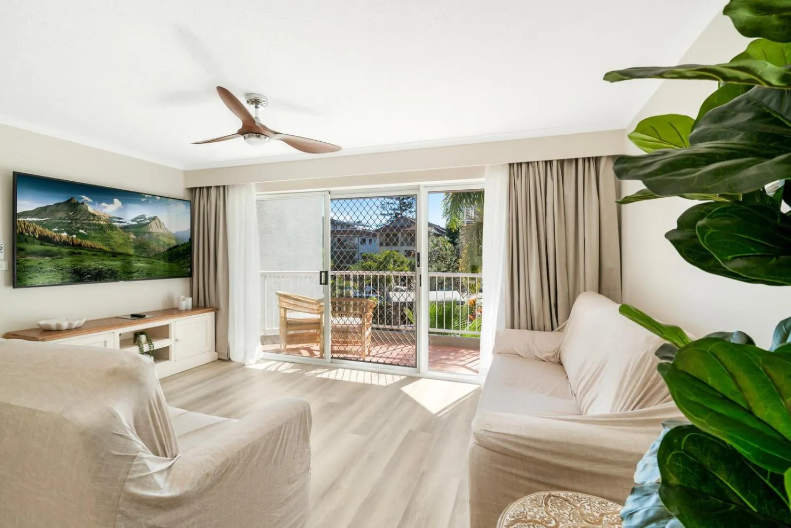 TV and multimedia in Markham Court