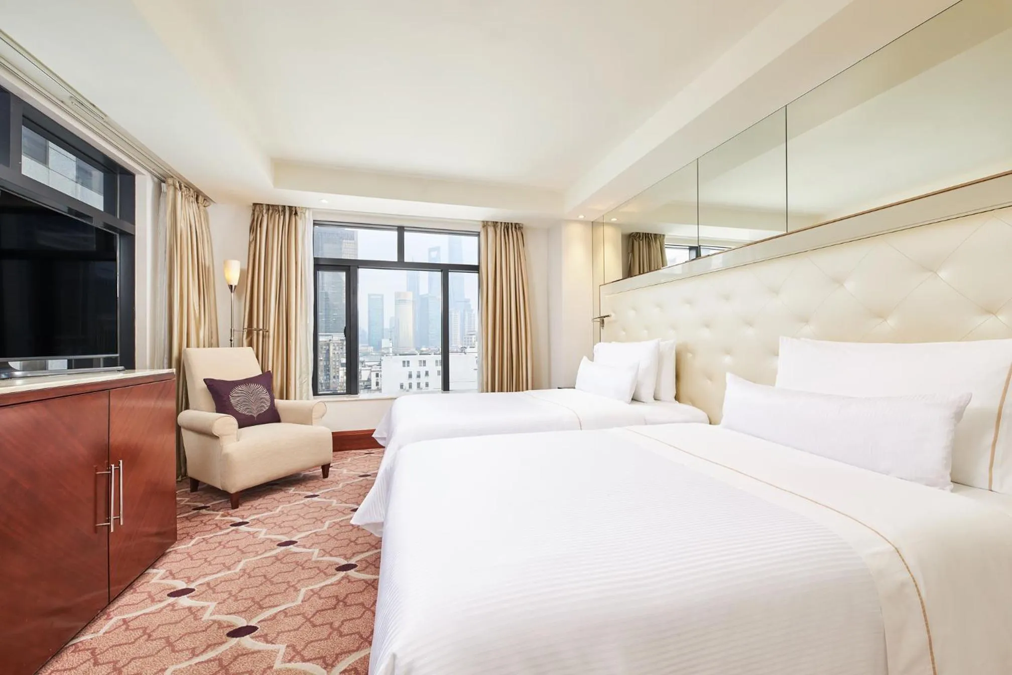 Living room, Bed in The Westin Bund Center, Shanghai