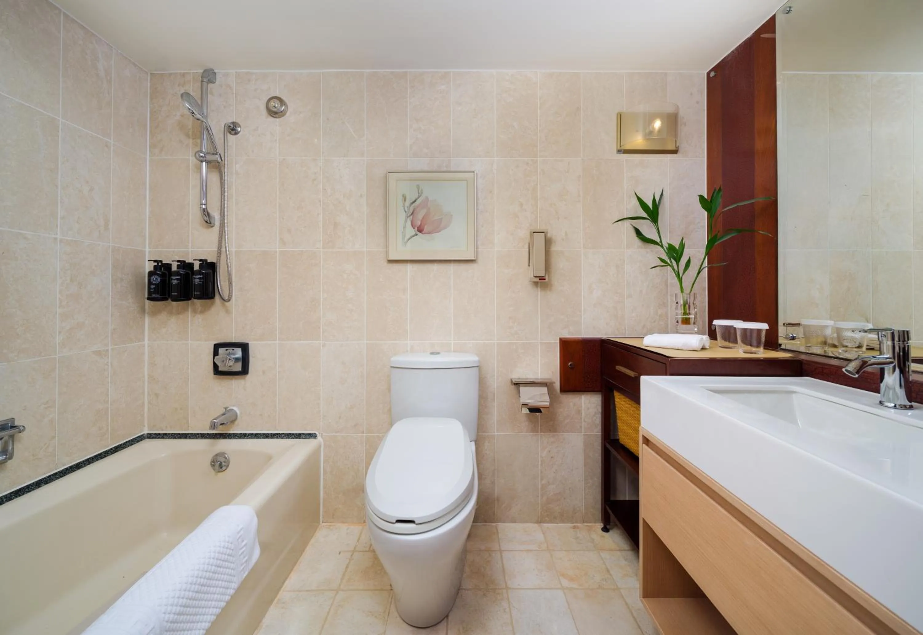 Toilet in Swissôtel Living Shanghai Hongqiao & Hotel Shanghai Hongqiao - Handwritten Collection