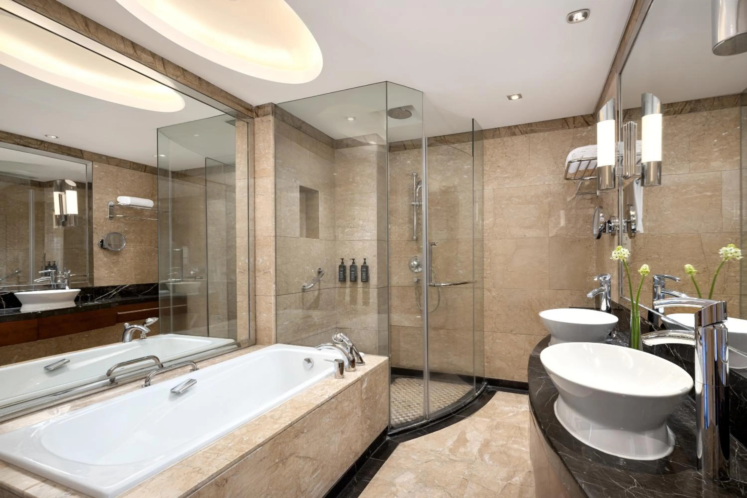 Shower in Sheraton Wenzhou Hotel