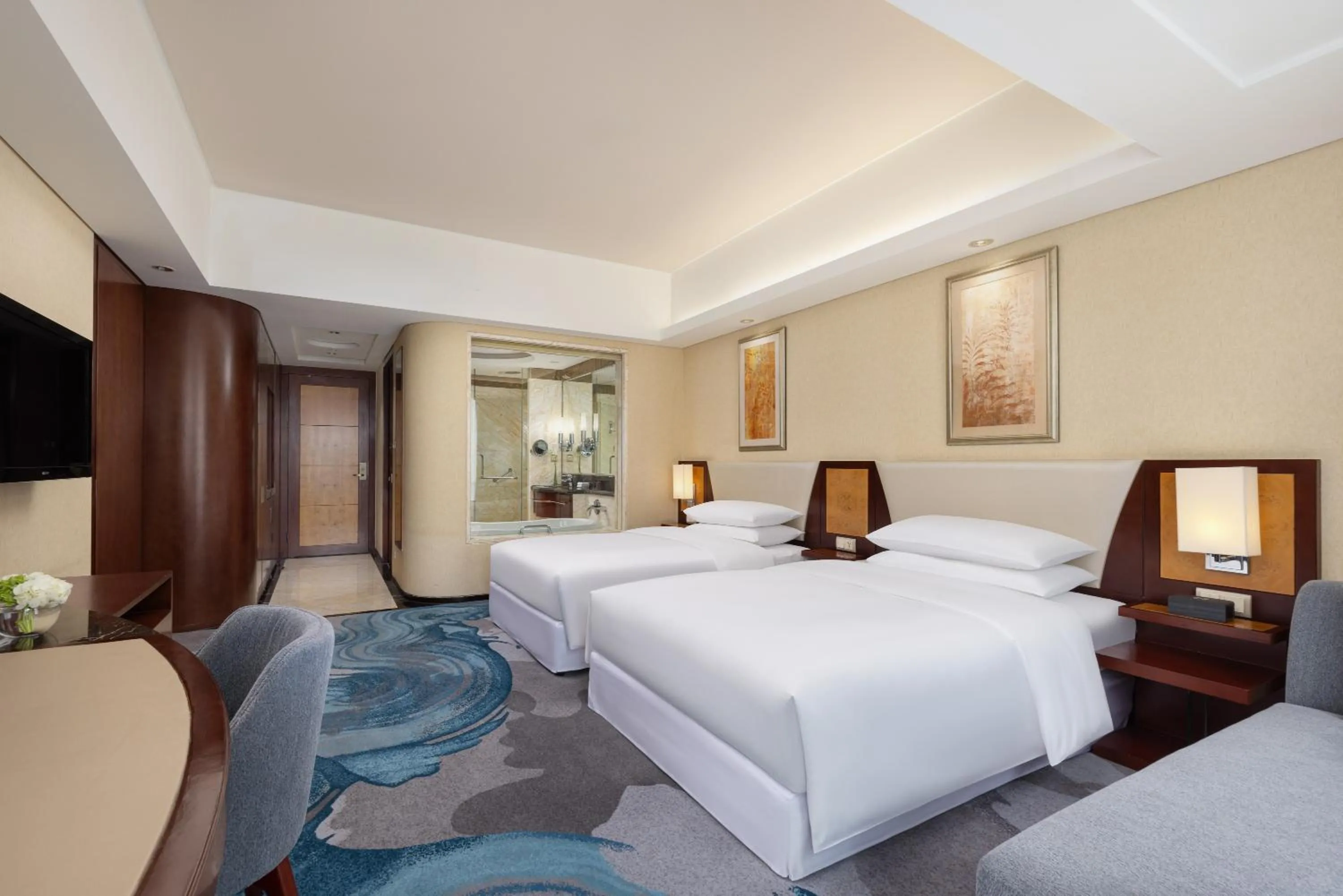 Bed in Sheraton Wenzhou Hotel