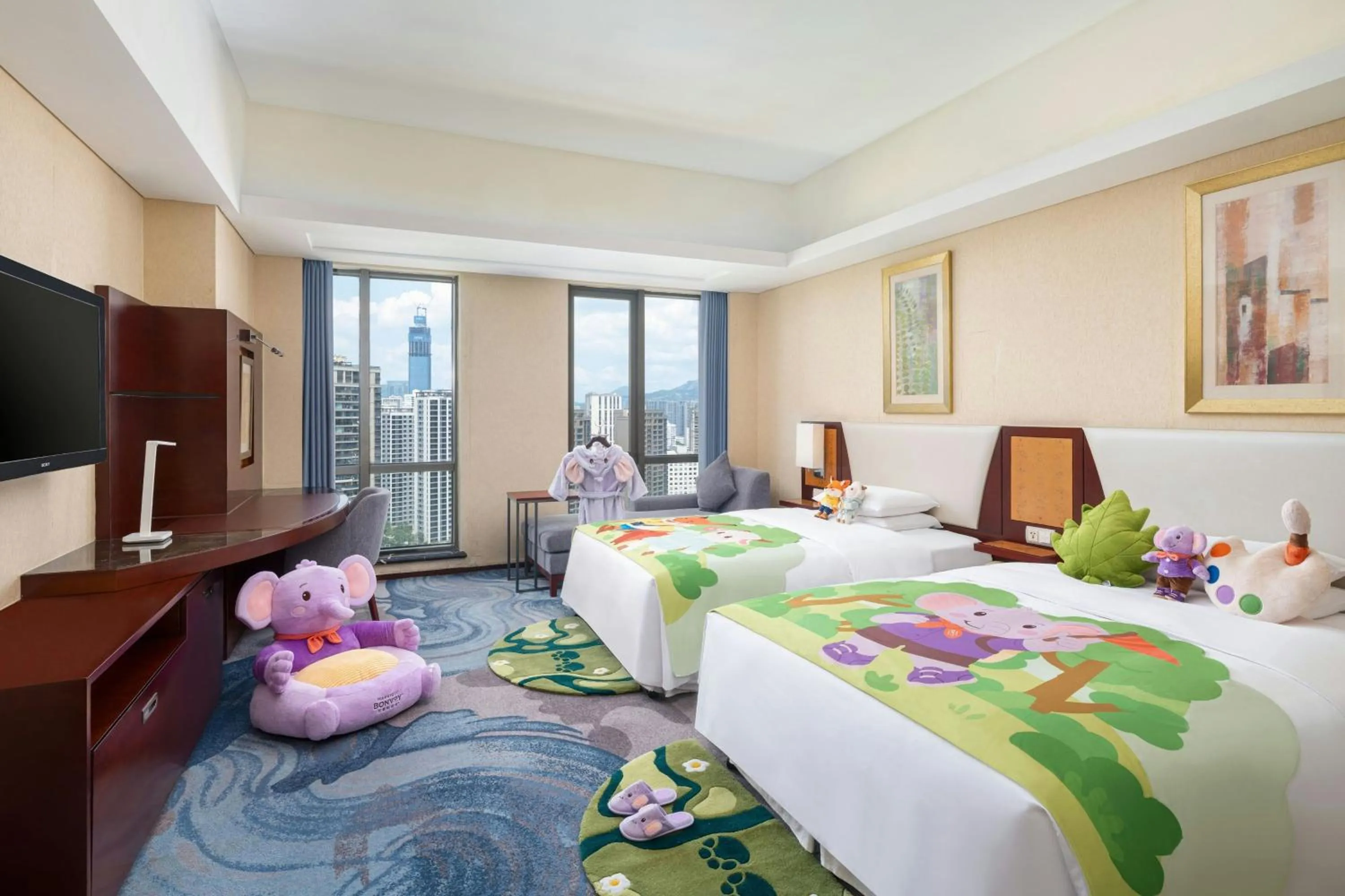 Photo of the whole room, Bed in Sheraton Wenzhou Hotel