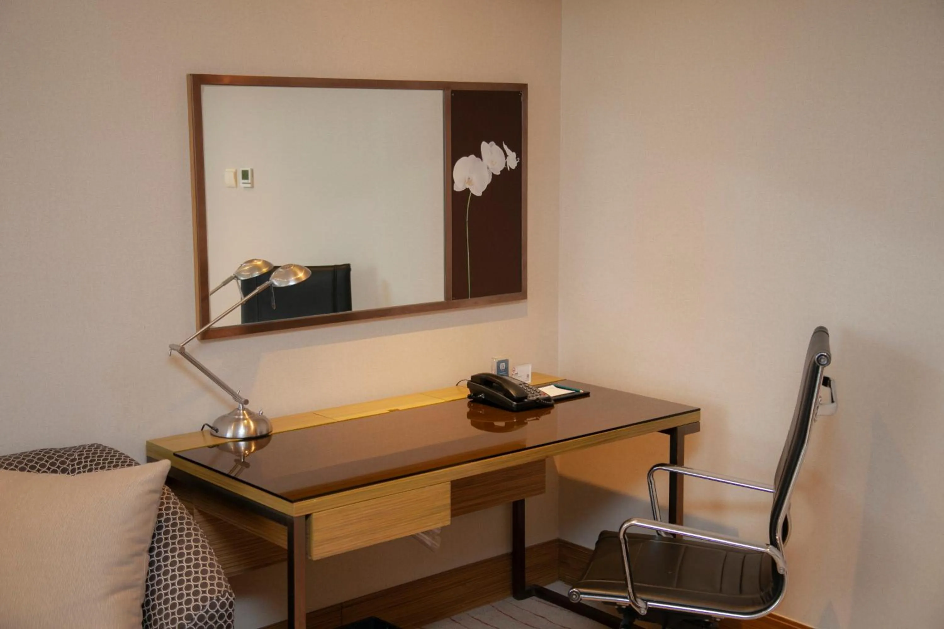 Property building in Four Points by Sheraton Shanghai, Daning