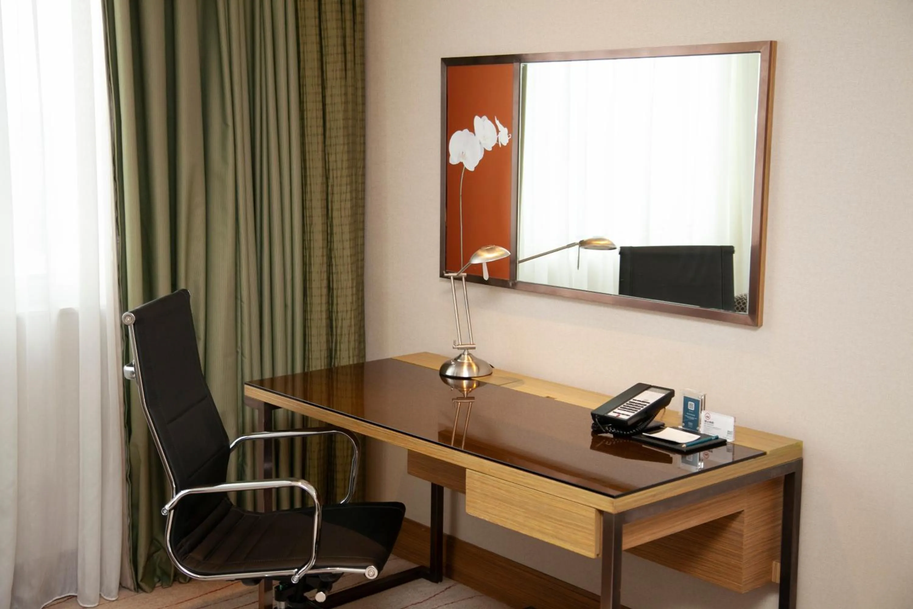 Property building in Four Points by Sheraton Shanghai, Daning