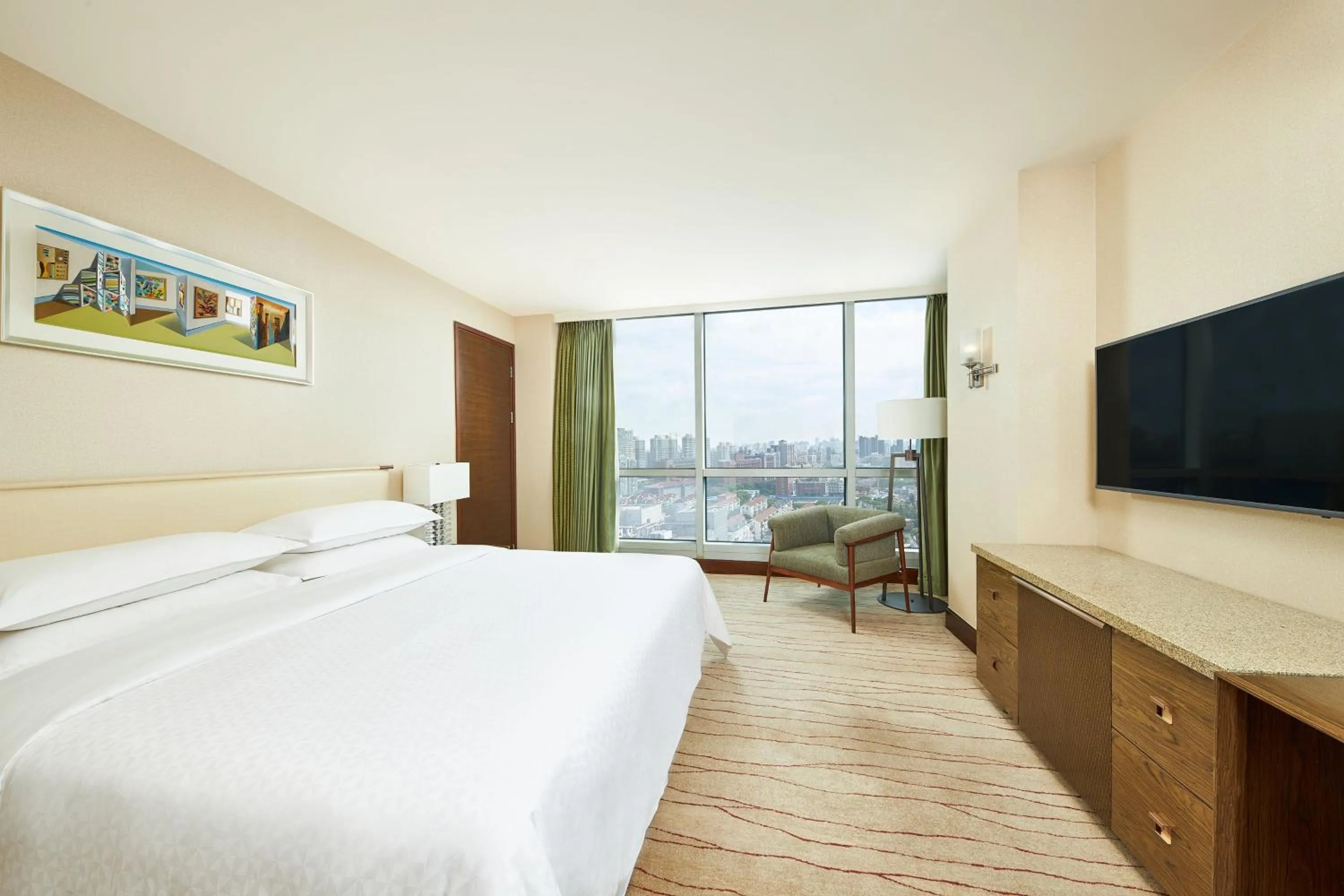 Photo of the whole room, Bed in Four Points by Sheraton Shanghai, Daning