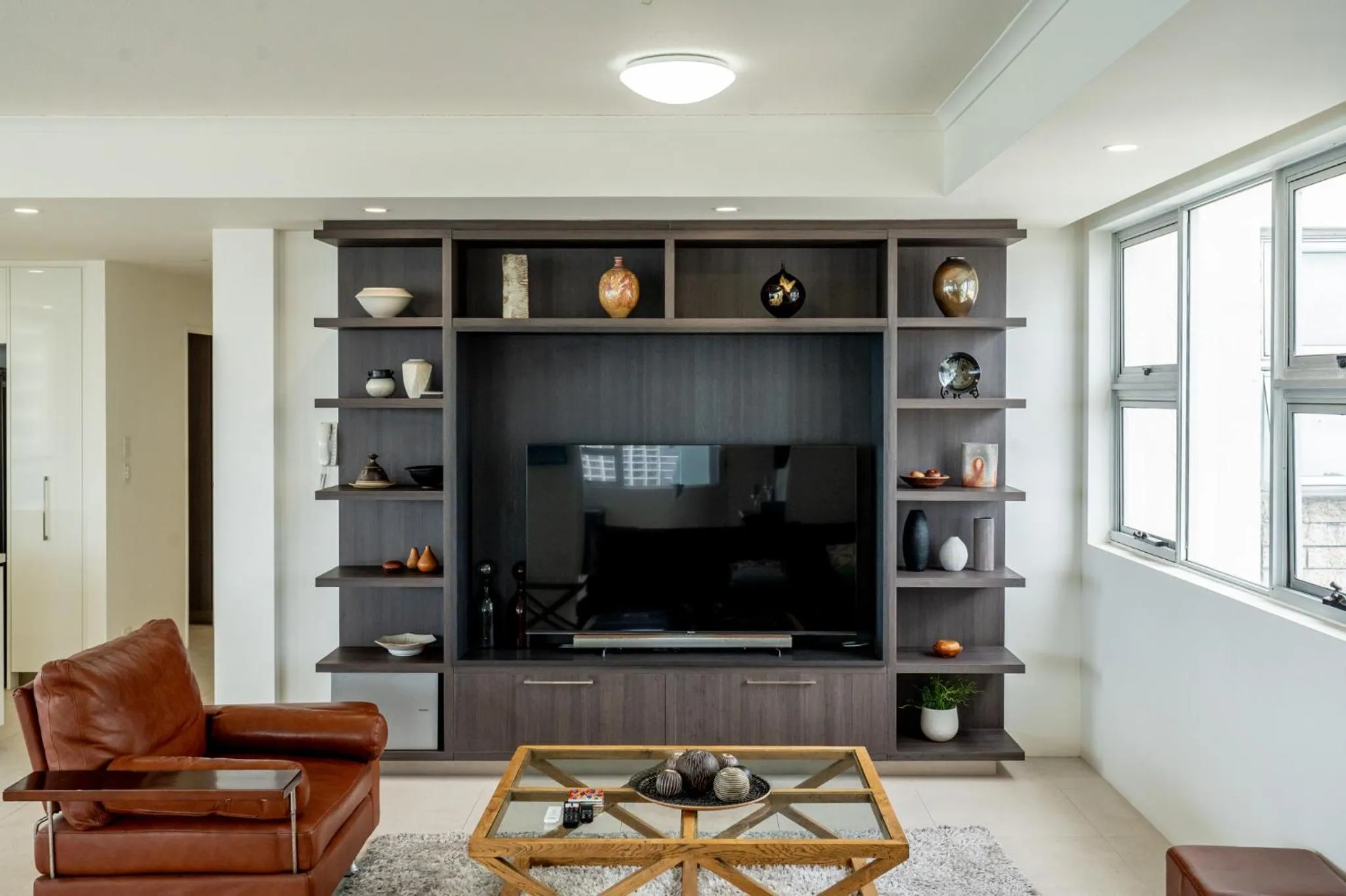 Living room in Grosvenor Beachfront Apartments Surfers Paradise