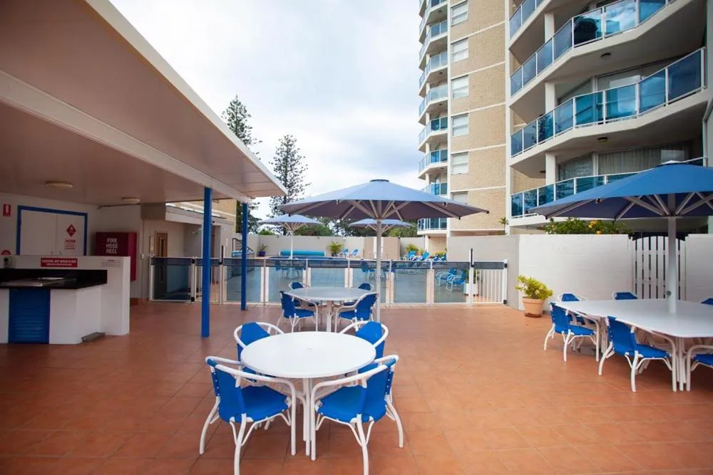 Swimming pool in Grosvenor Beachfront Apartments Surfers Paradise
