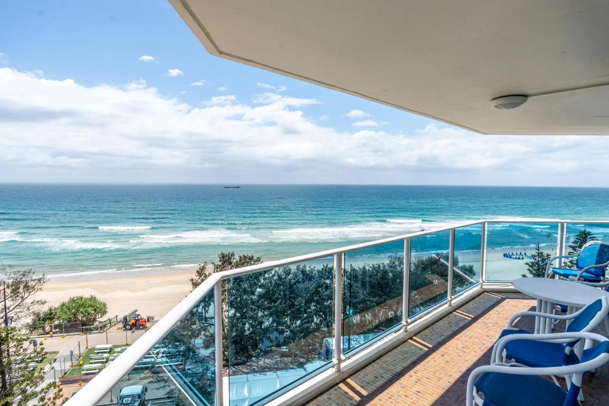 Balcony/Terrace in Grosvenor Beachfront Apartments Surfers Paradise