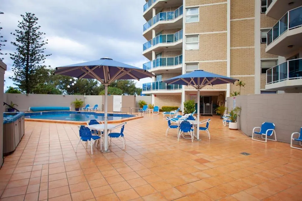 Swimming pool in Grosvenor Beachfront Apartments Surfers Paradise