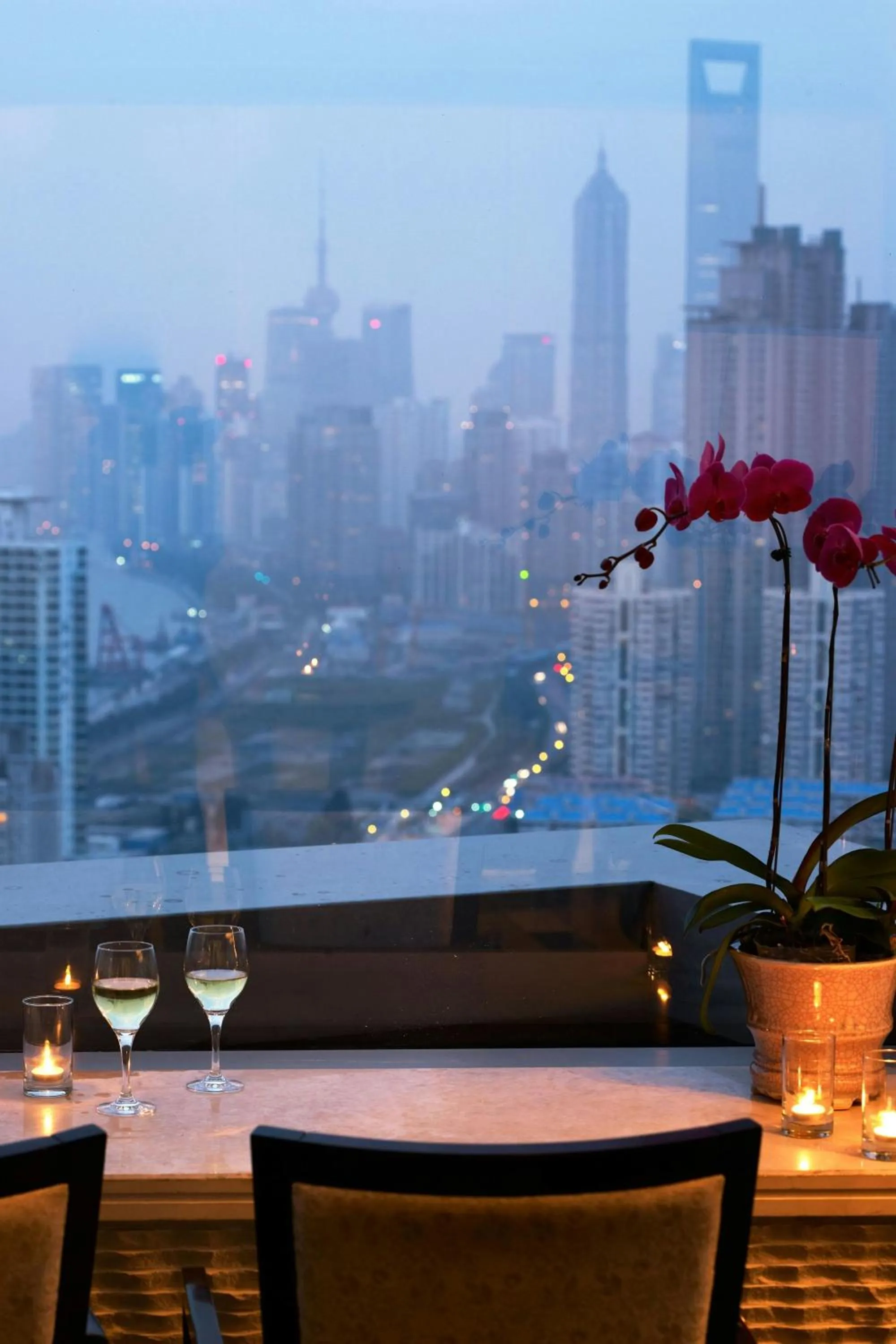 Lounge or bar in Sheraton Grand Shanghai Pudong Hotel & Residences