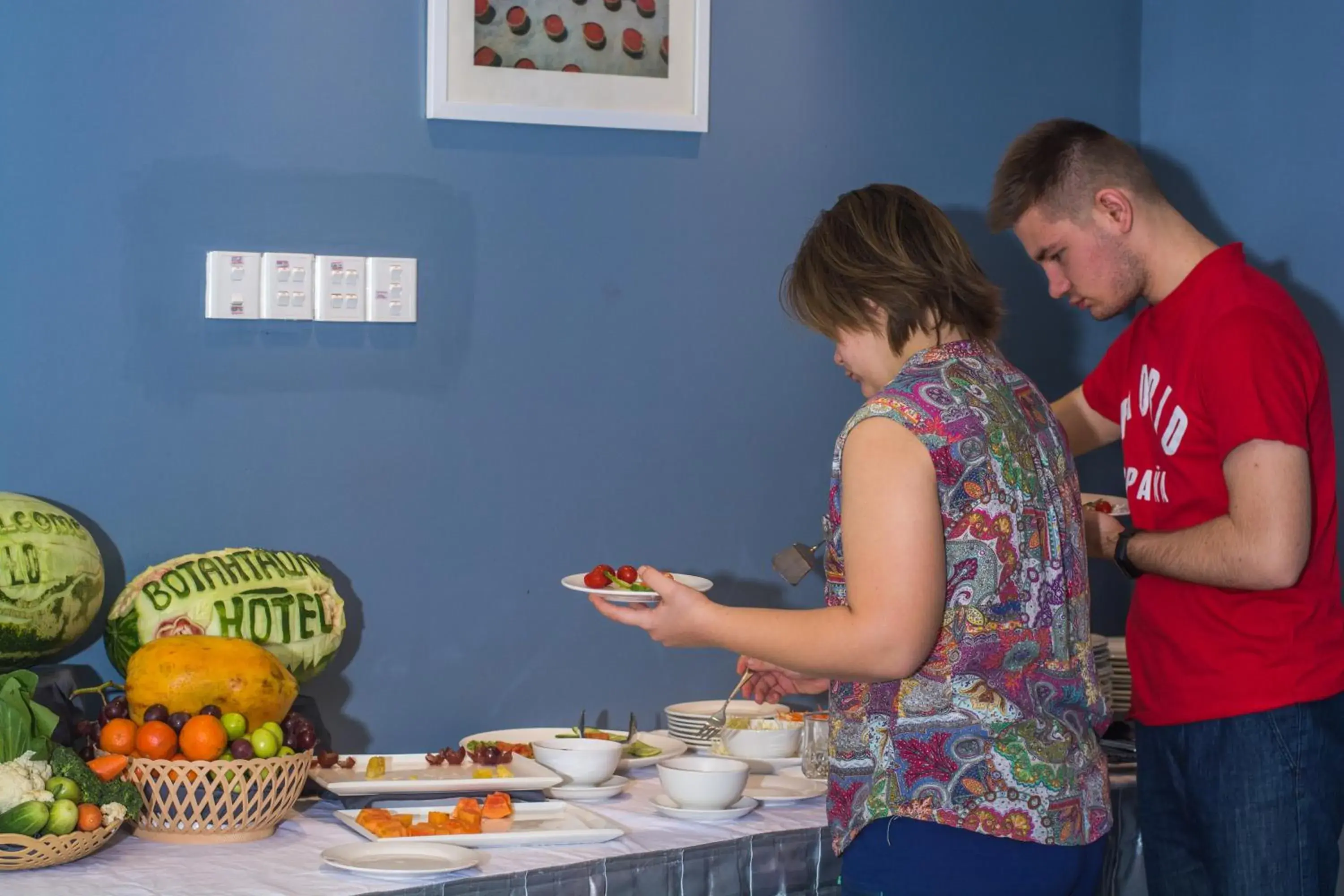 Food and drinks in Botahtaung Hotel Food and drinks in Botahtaung Hotel