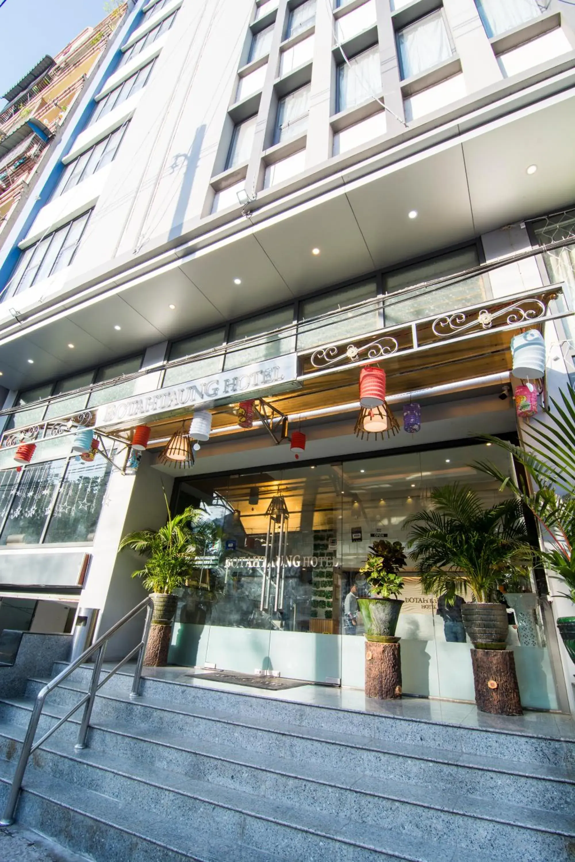 Property building in Botahtaung Hotel Property building in Botahtaung Hotel