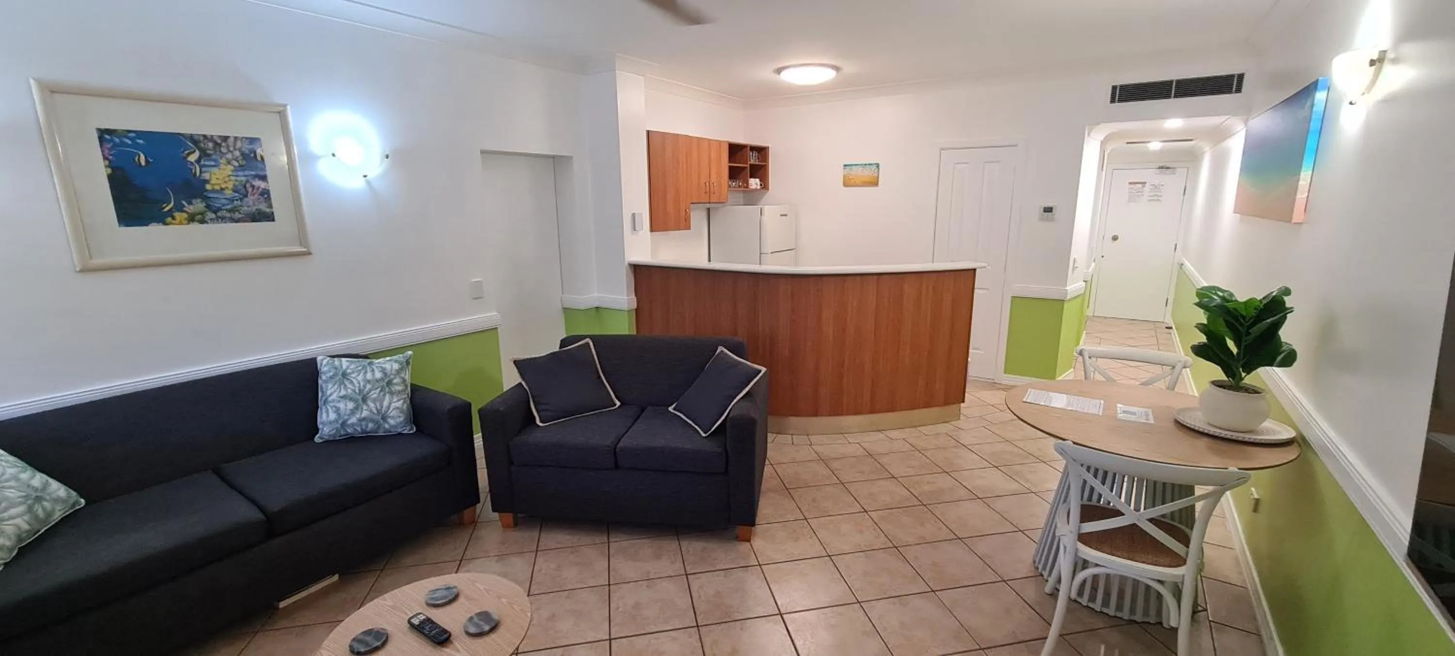 Kitchen or kitchenette in Waterfront Terraces