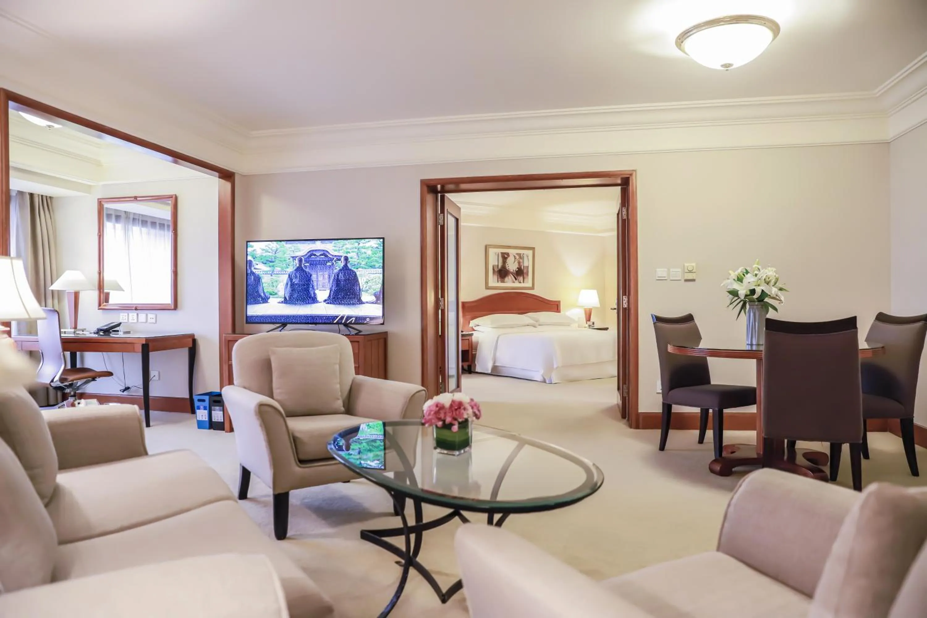 TV and multimedia, Bed in Sheraton Xi'an Hotel