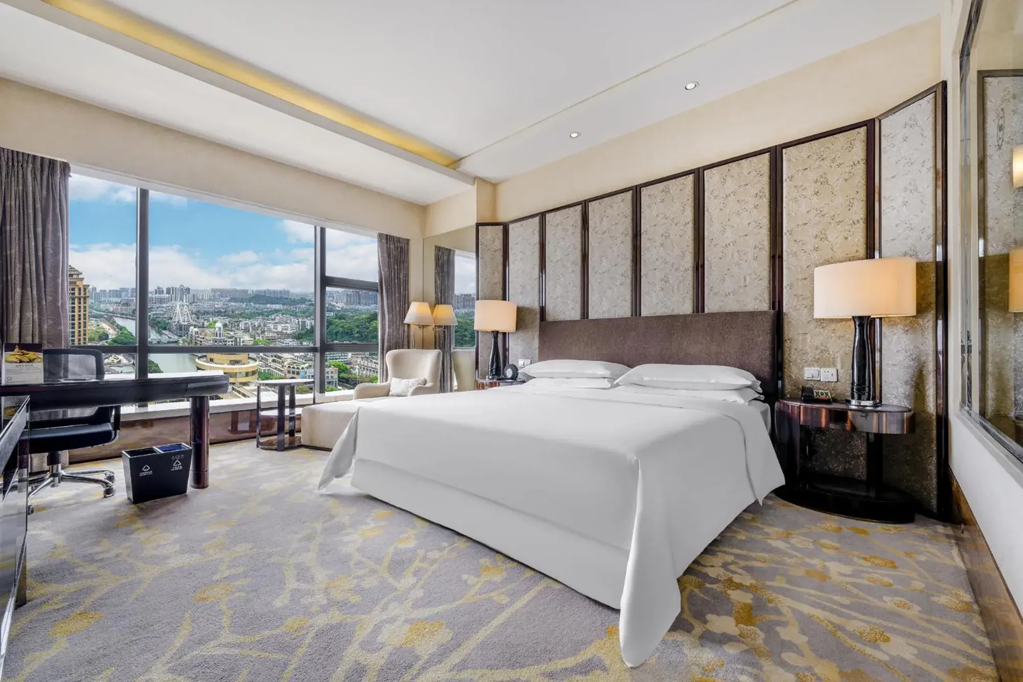 Club Double Room in Sheraton Zhongshan Hotel Club Double Room in Sheraton Zhongshan Hotel