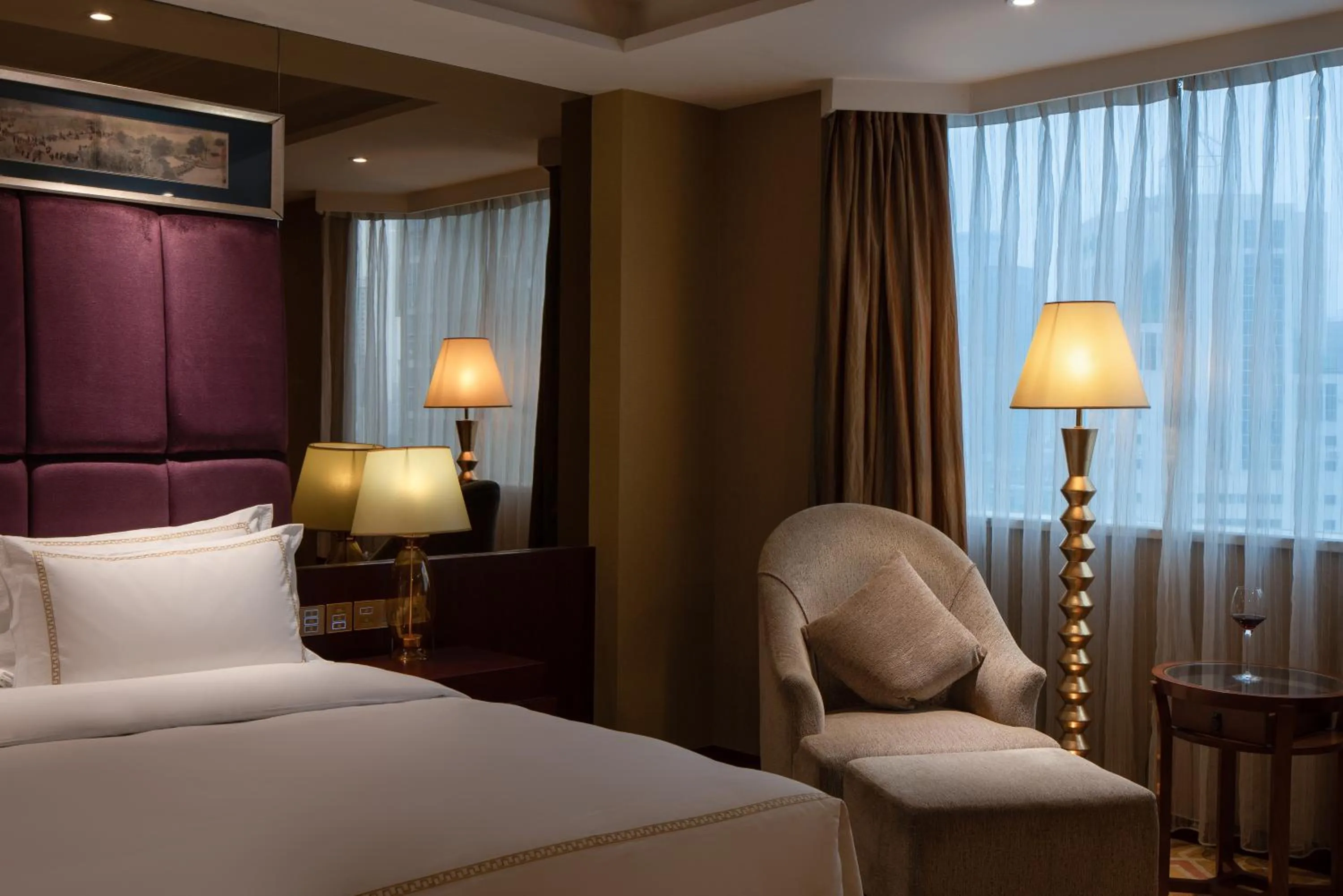 Bed in Chengdu Tianfu Sunshine Hotel