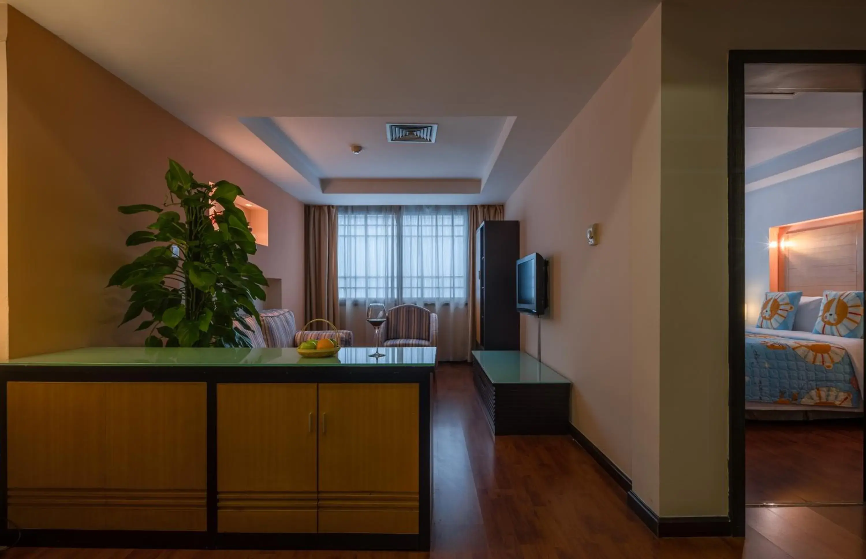 TV and multimedia, Bed in Chengdu Tianfu Sunshine Hotel TV and multimedia, Bed in Chengdu Tianfu Sunshine Hotel