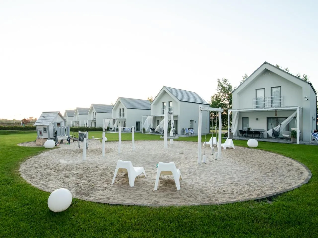 Property building in KOMFORTOWE DOMKI Brzozowa Przystań nad morzem we Władysławowie