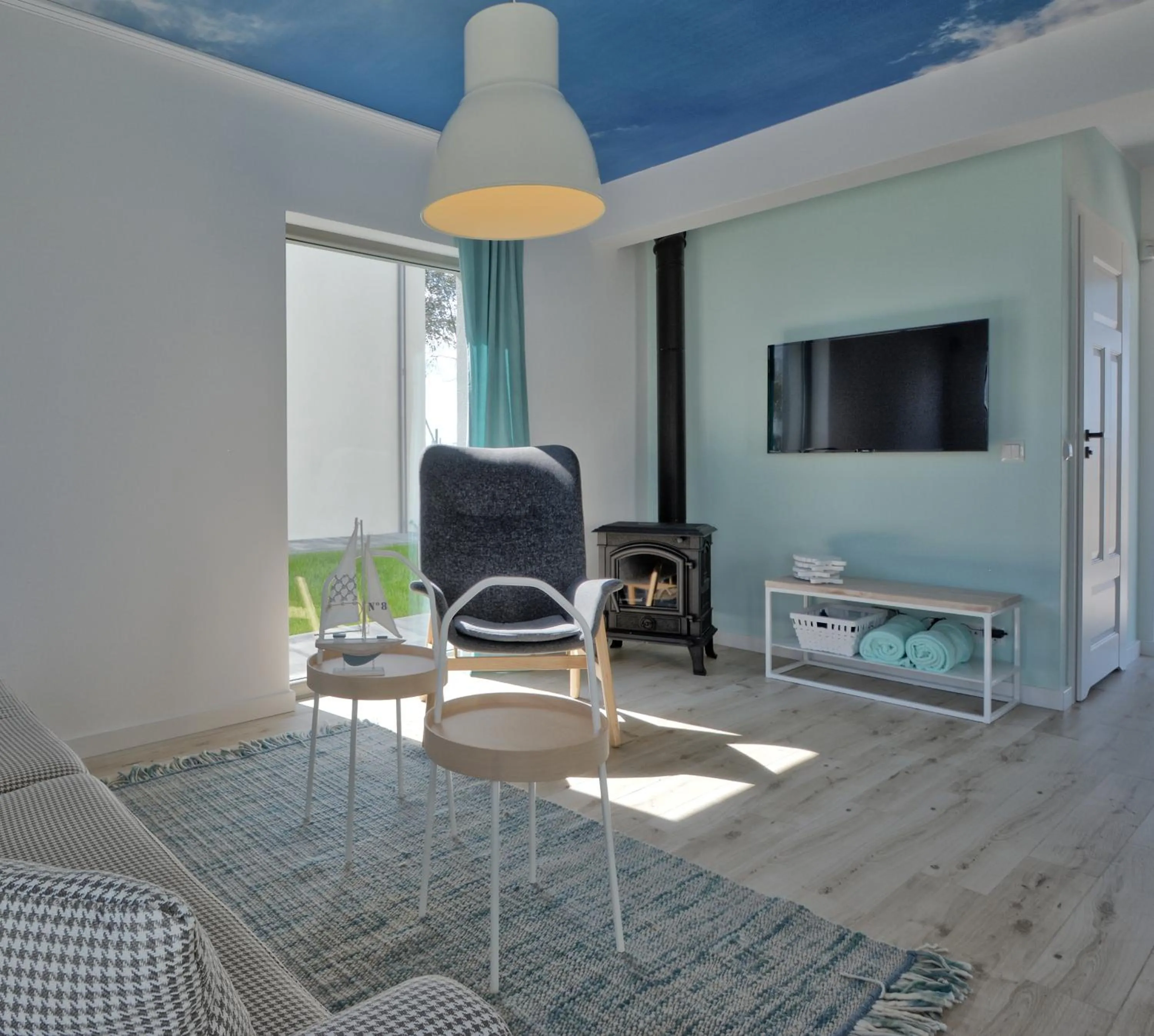 TV and multimedia in KOMFORTOWE DOMKI Brzozowa Przystań nad morzem we Władysławowie