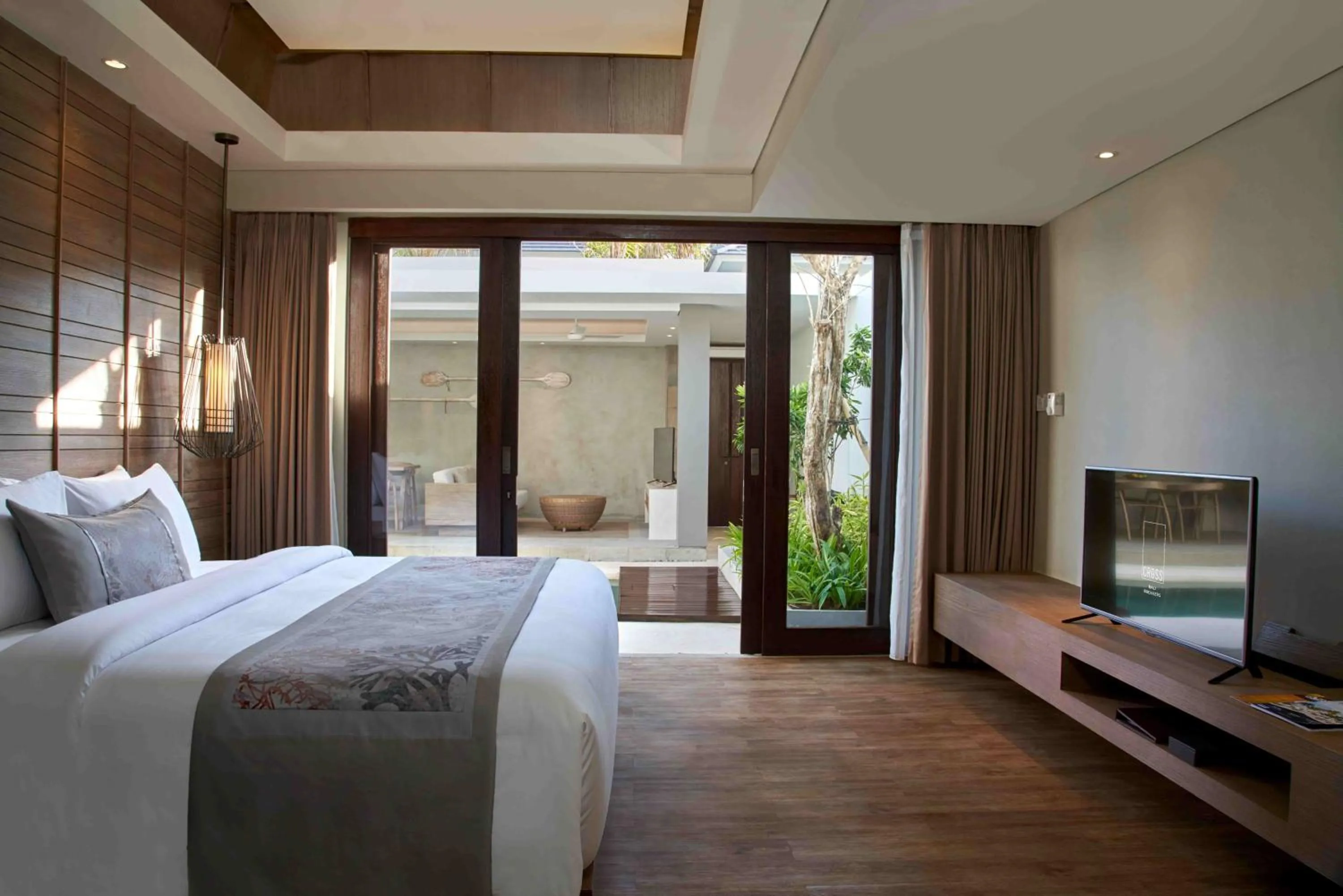 Bed in Cross Bali Breakers