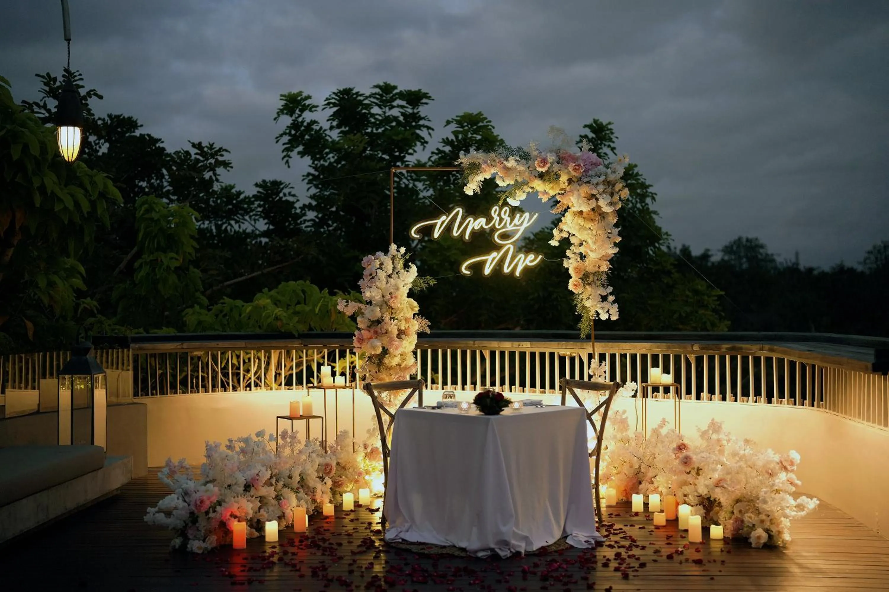 Night in Cross Bali Breakers