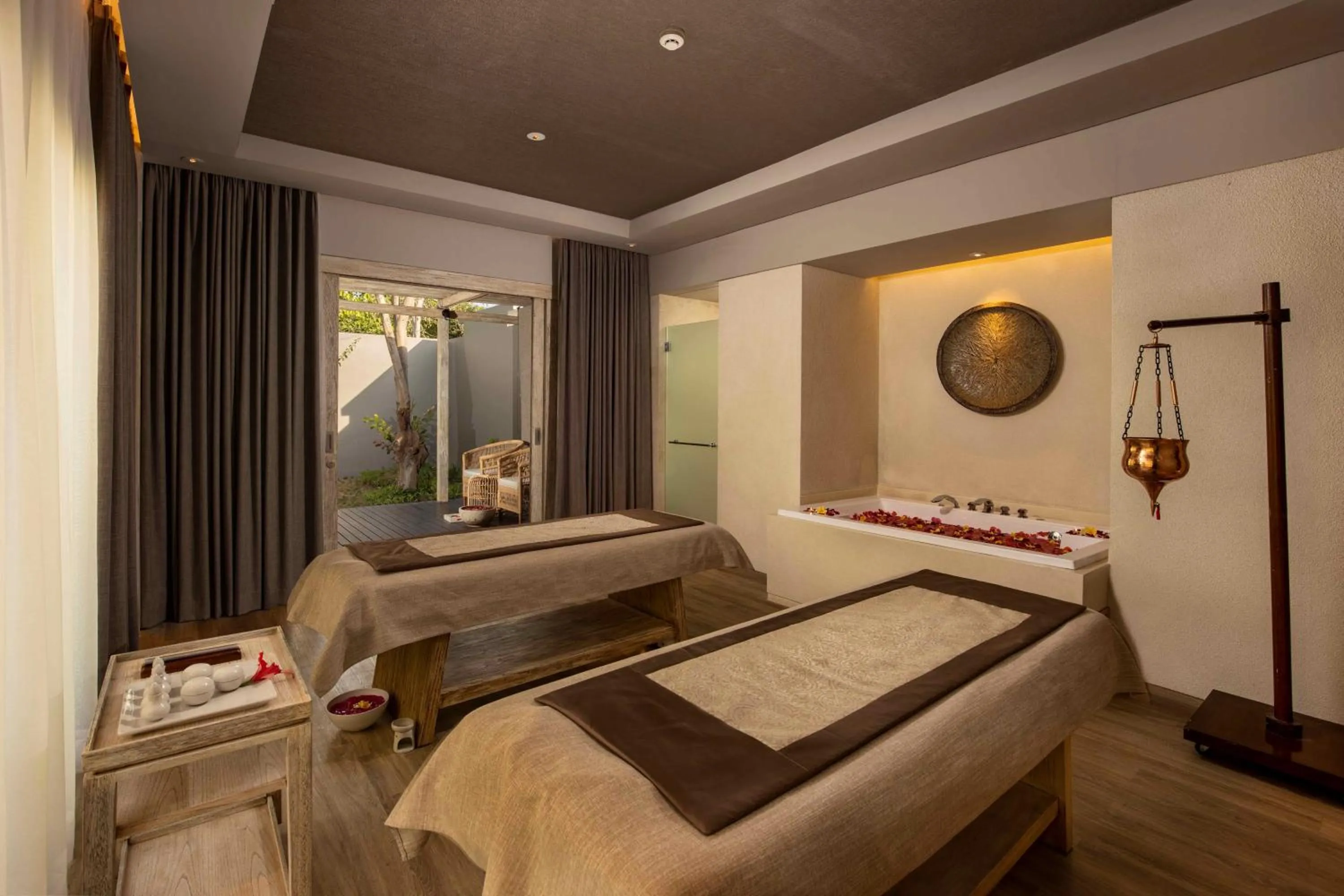 Spa and wellness centre/facilities, Bed in Cross Bali Breakers
