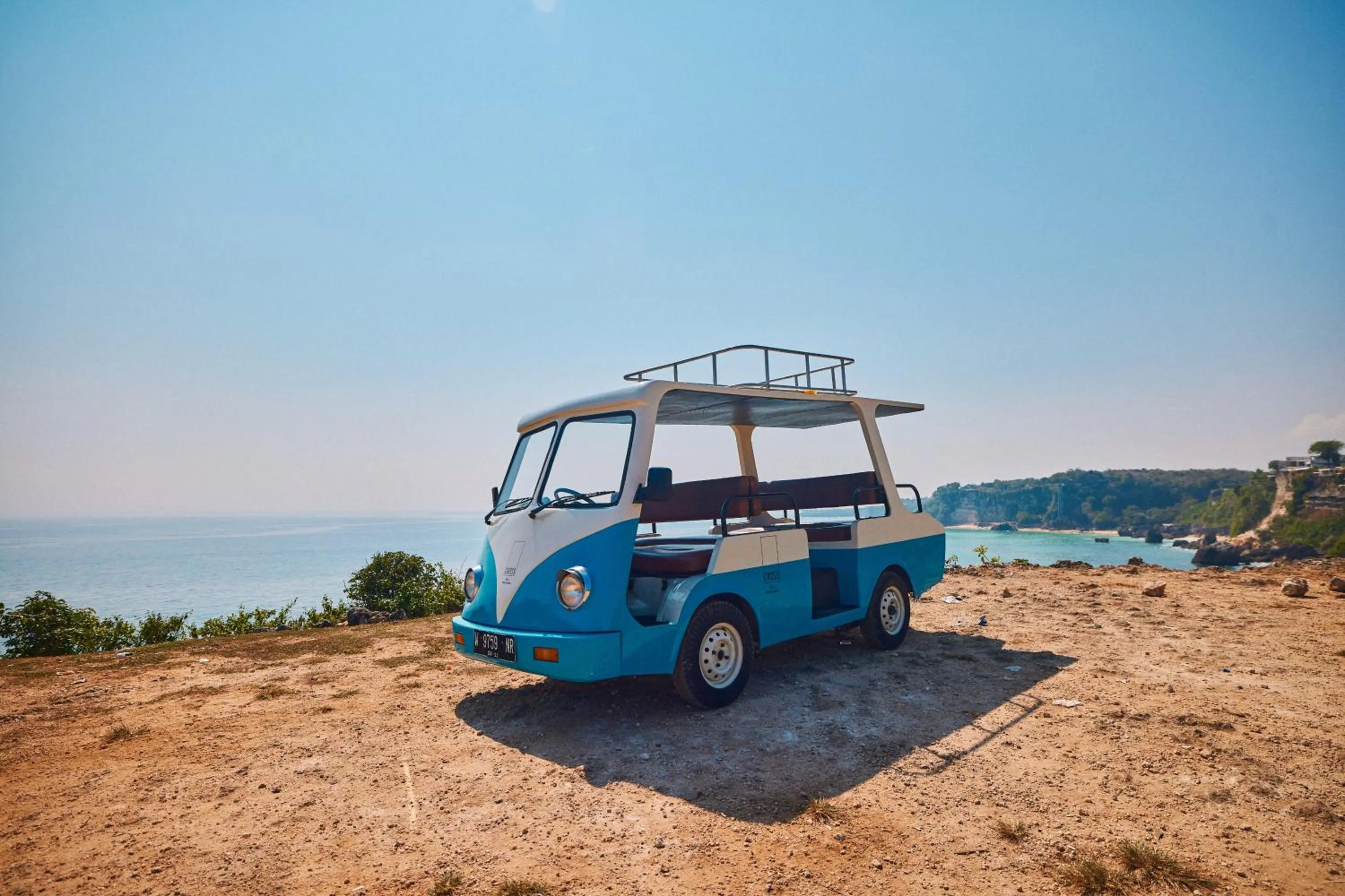 shuttle in Cross Bali Breakers