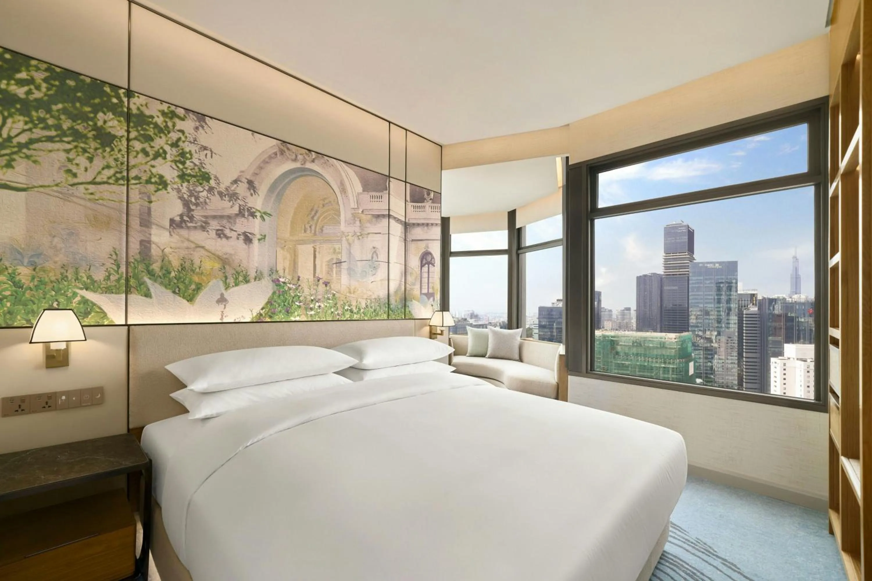 Bedroom, Bed in Sheraton Saigon Grand Opera Hotel