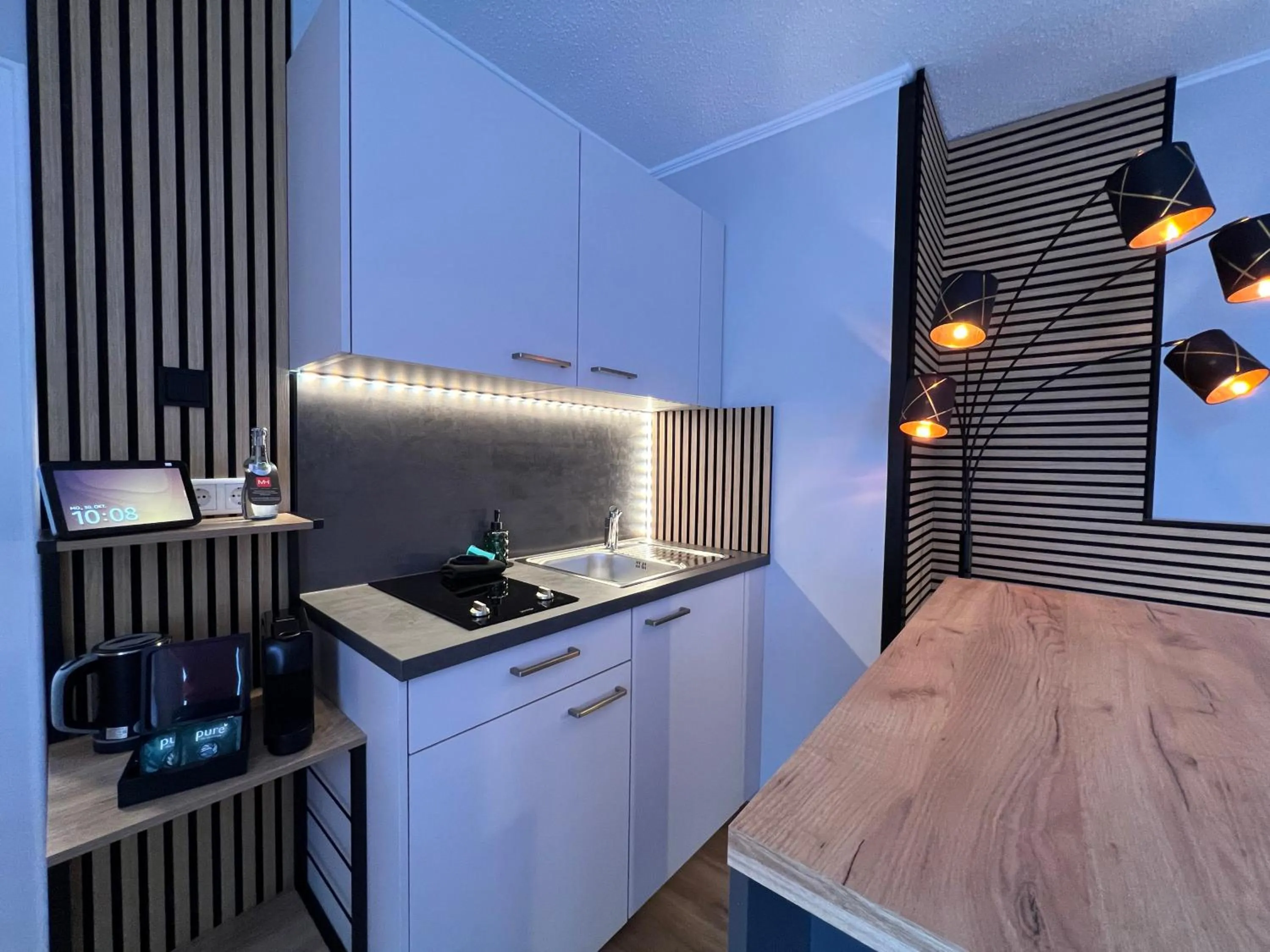 Kitchen or kitchenette in MY HOME Hotel Lamm Rottweil "Smart Home"