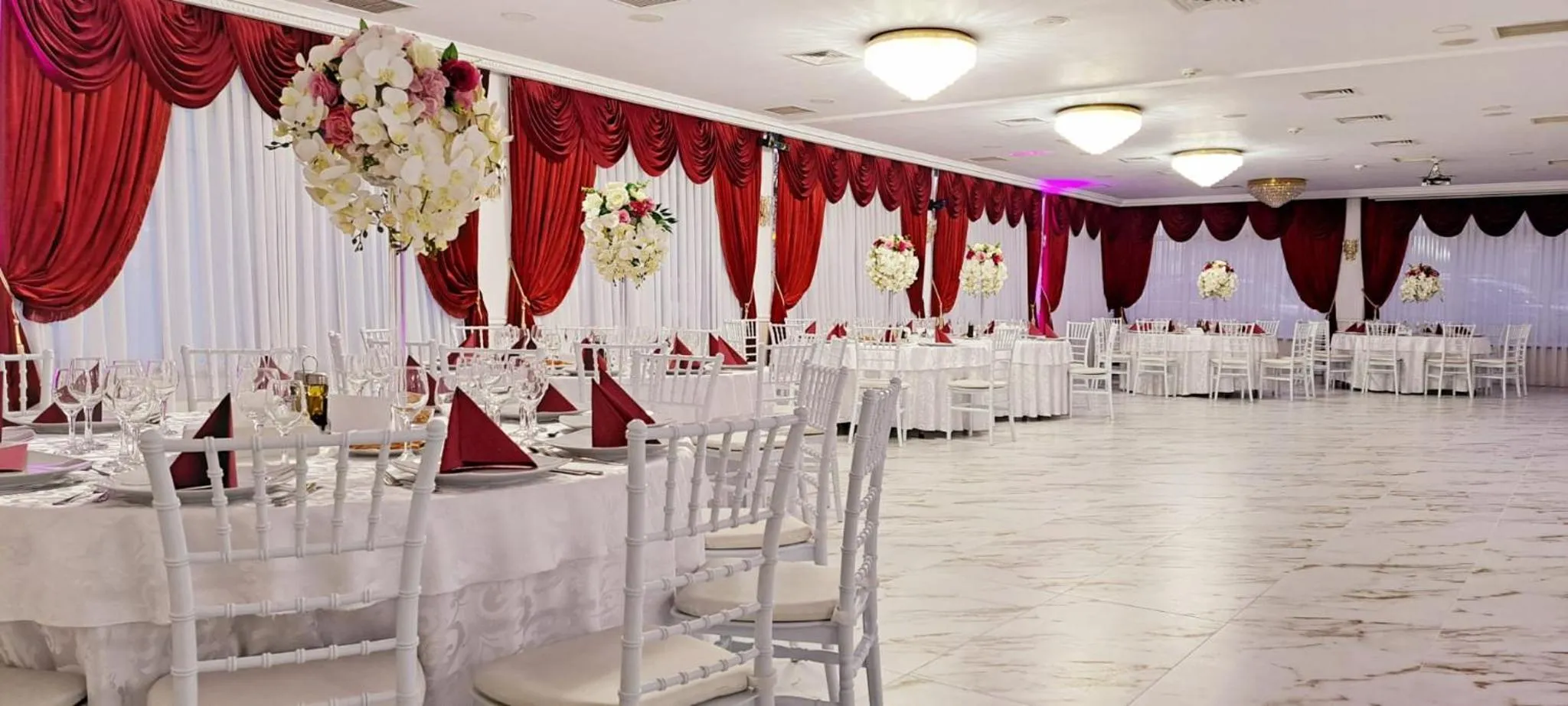 Restaurant/places to eat in Hotel Bulevard Prestige