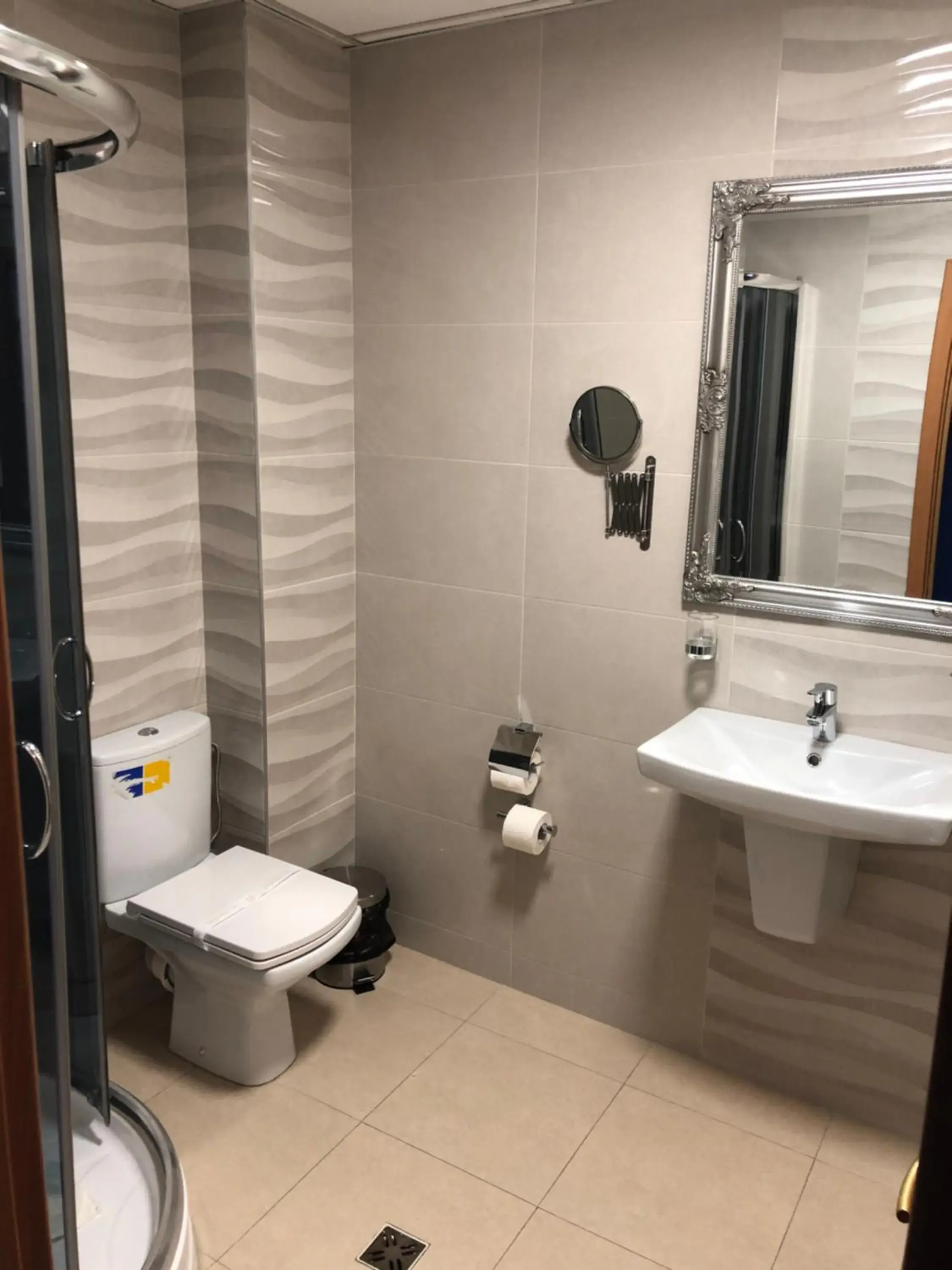 Twin Room - single occupancy in Hotel Bulevard Prestige Twin Room - single occupancy in Hotel Bulevard Prestige