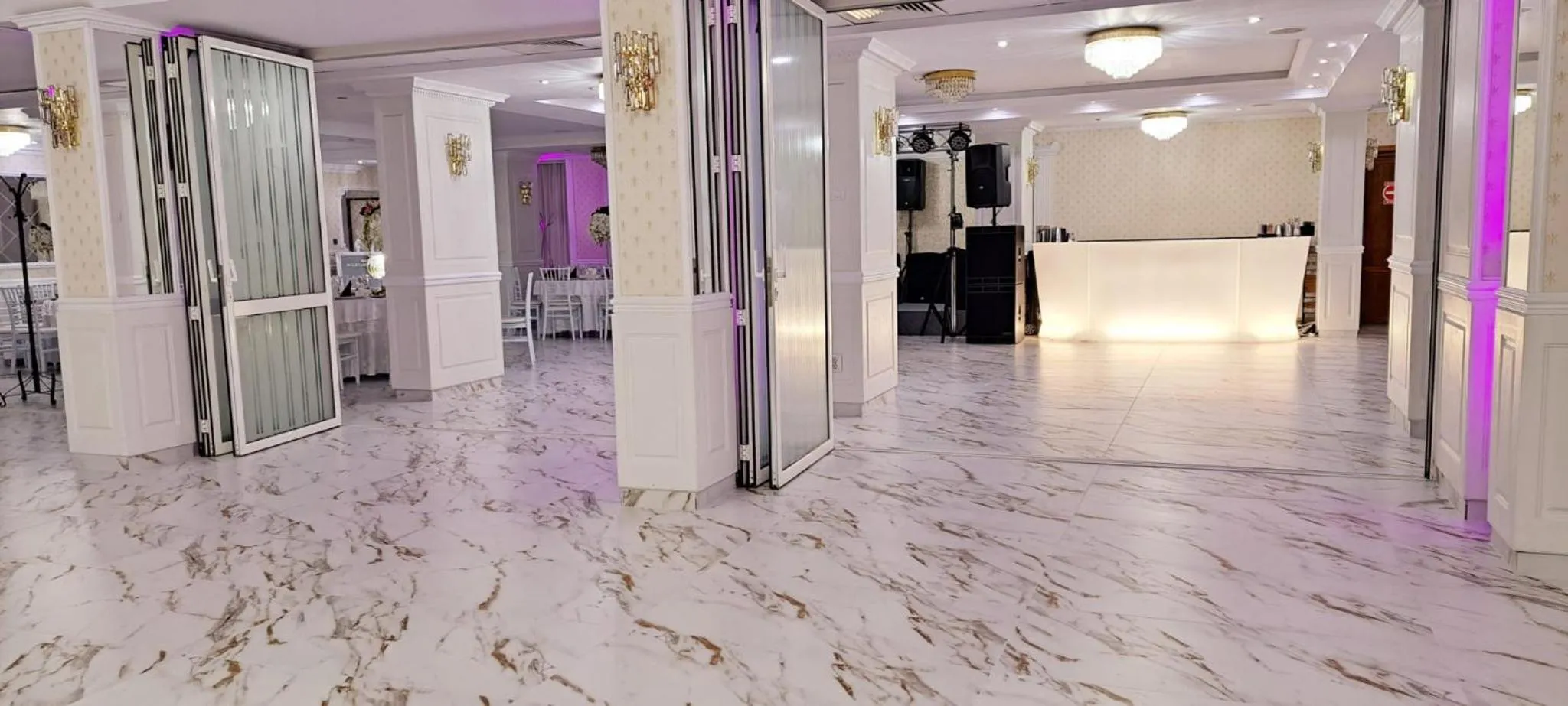 Restaurant/places to eat in Hotel Bulevard Prestige